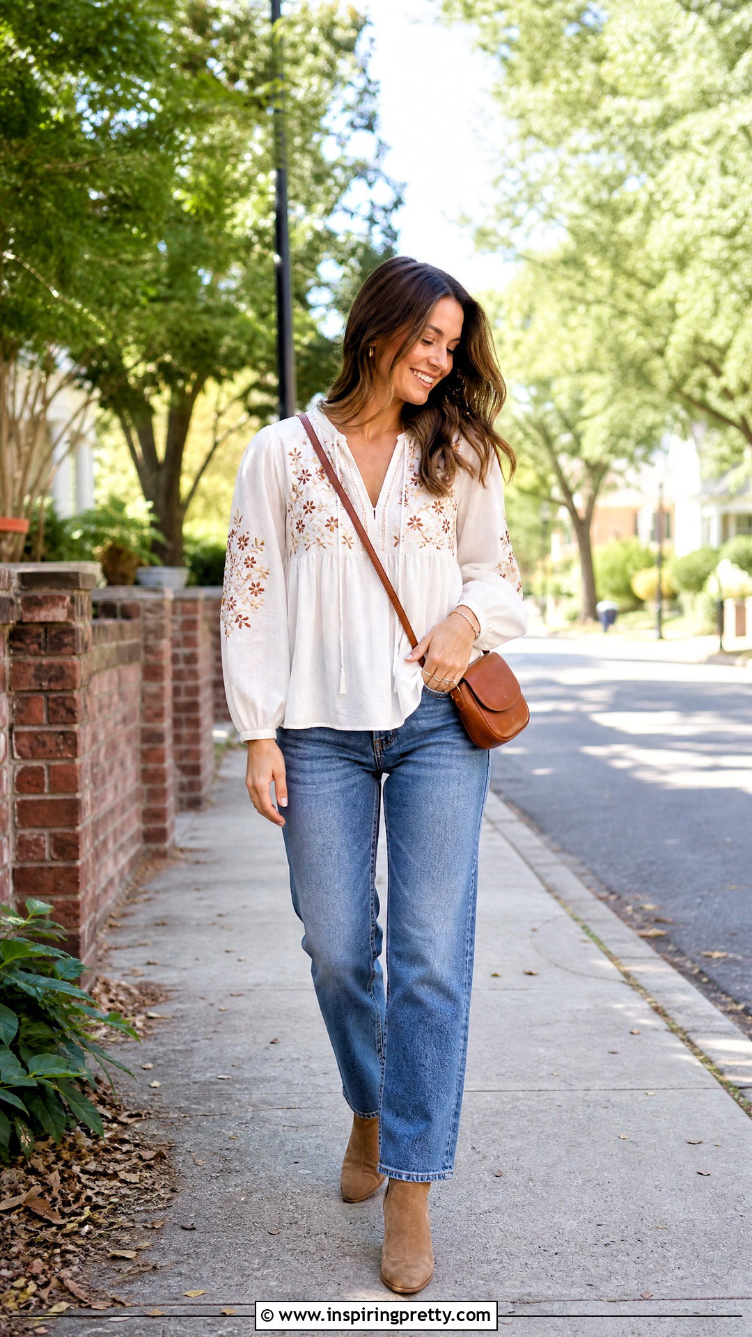 Altard State Babydoll Top With Straight Leg Jeans - 20 altar'd state women's tops outfit ideas