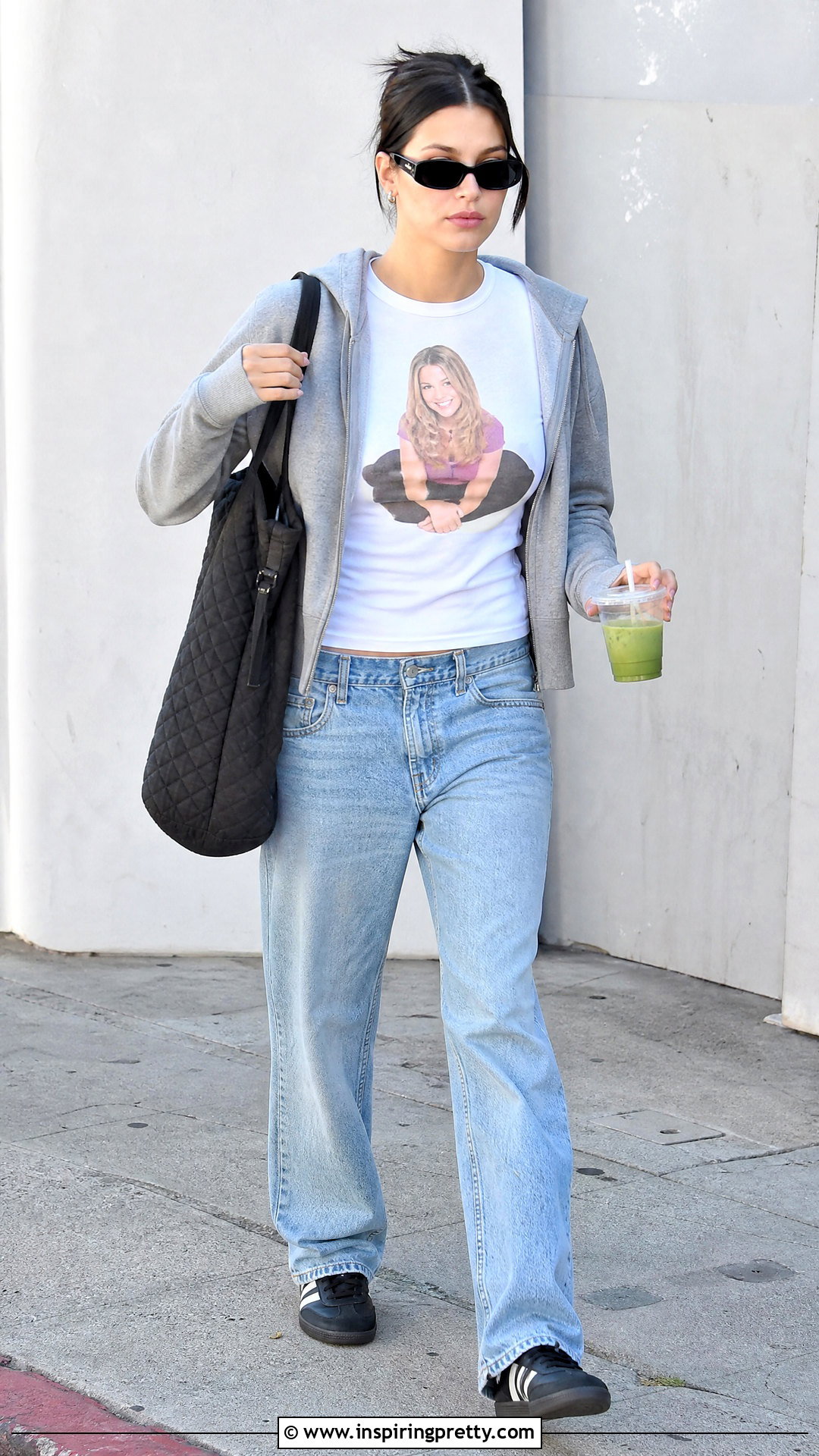 Amanda Bynes Graphic T Shirt And Jeans Outfit - 20 amanda bynes tops