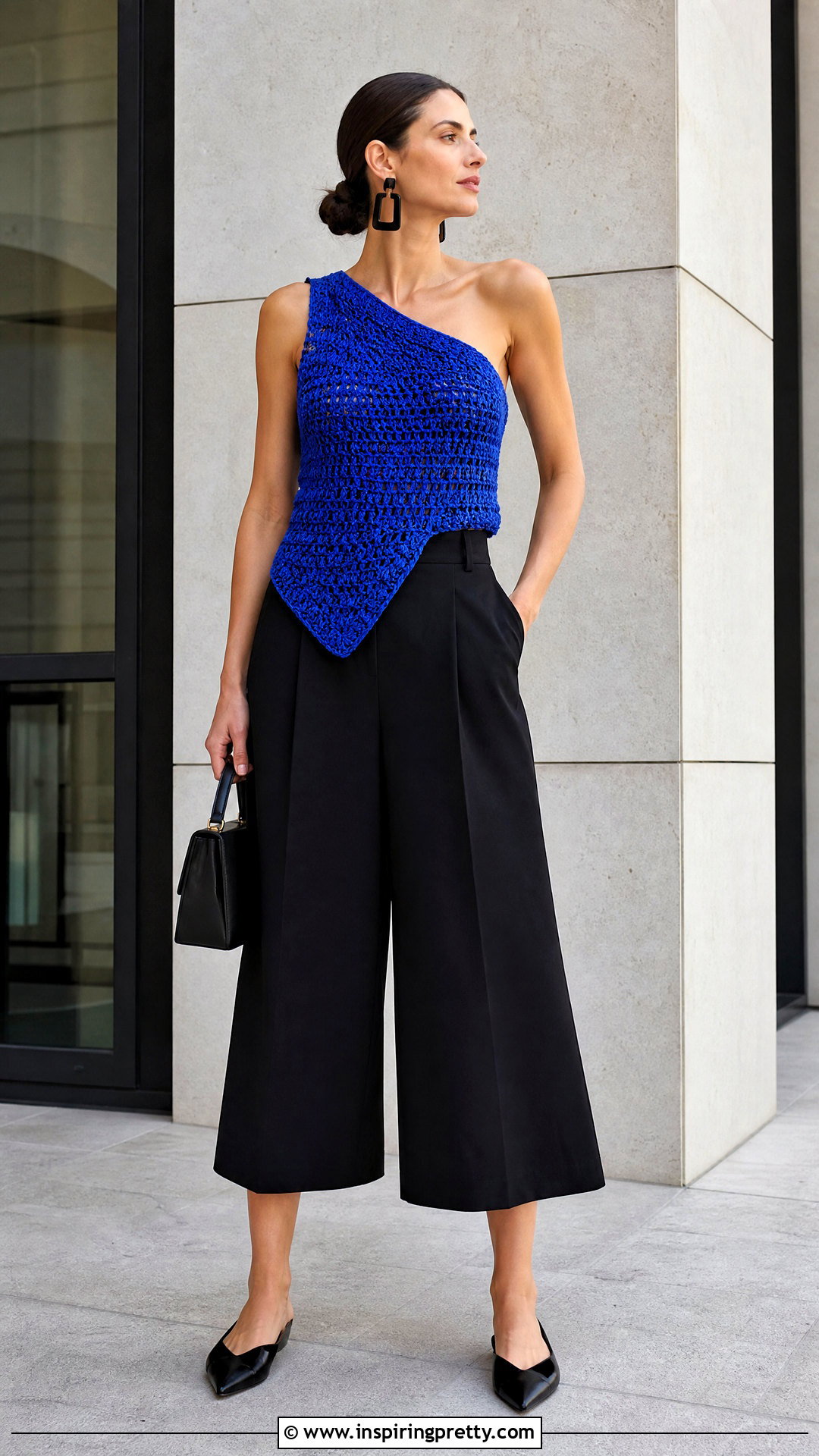 Asymmetrical Crochet Top With Culottes - 50 tops tejidos a crochet