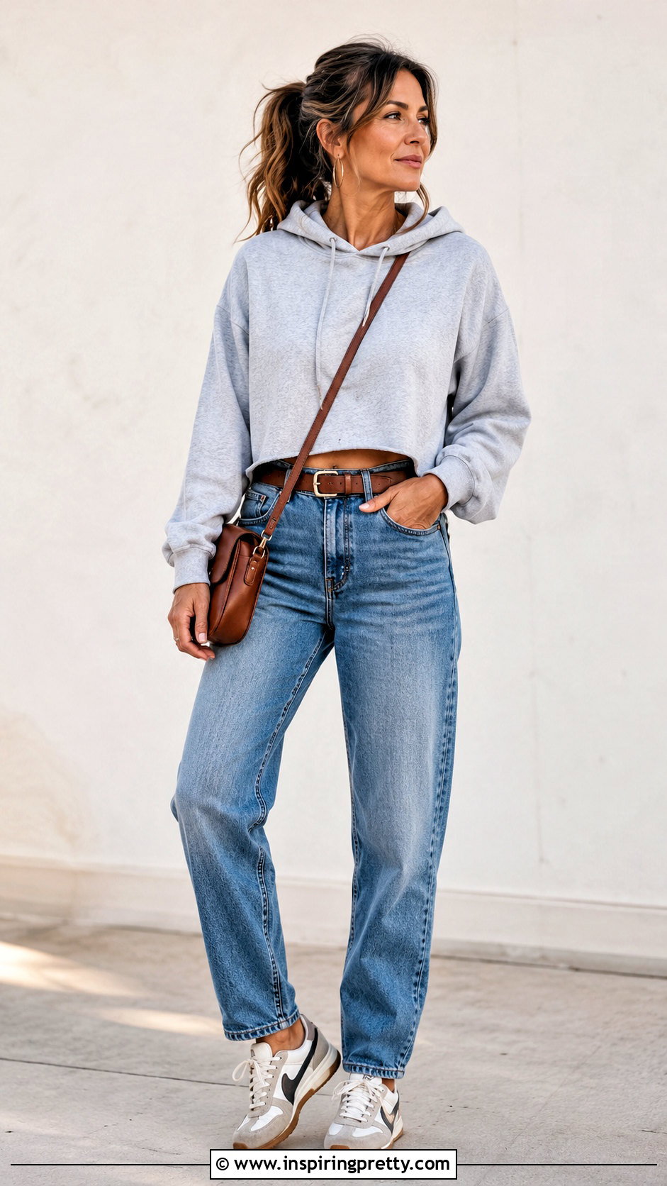 Baggy Crop Top Hoodie With Straight Leg Jeans - 25 Baggy Crop Top Hoodie outfit ideas