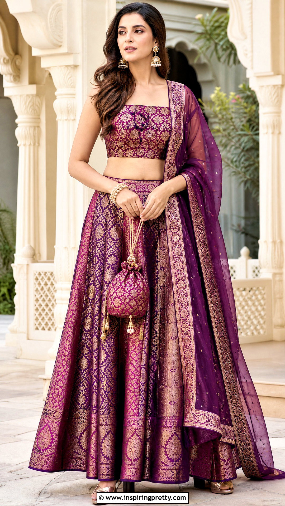 Banarasi Saree Skirt And Square Neck Crop Top - 25 skirt and crop top from old saree ideas