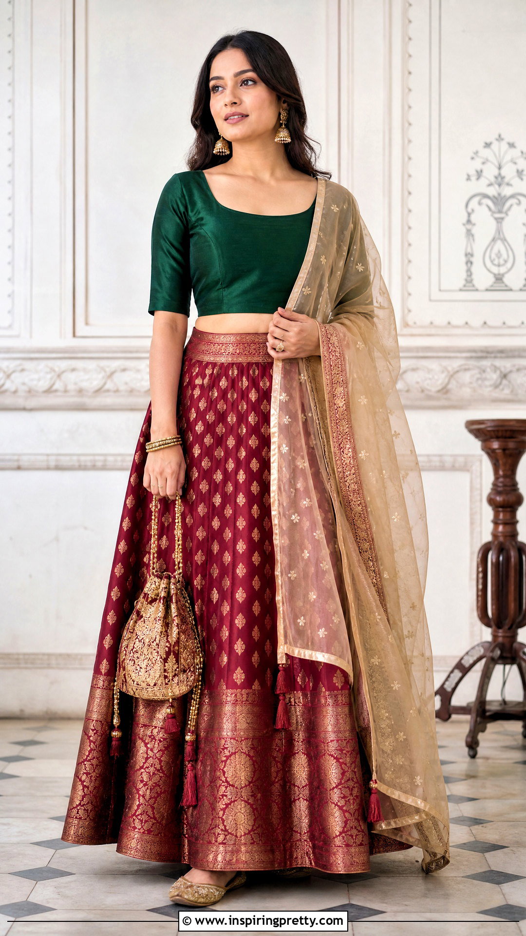 Banarasi Skirt And Plain Blouse - 50 skirt and top traditional outfit ideas