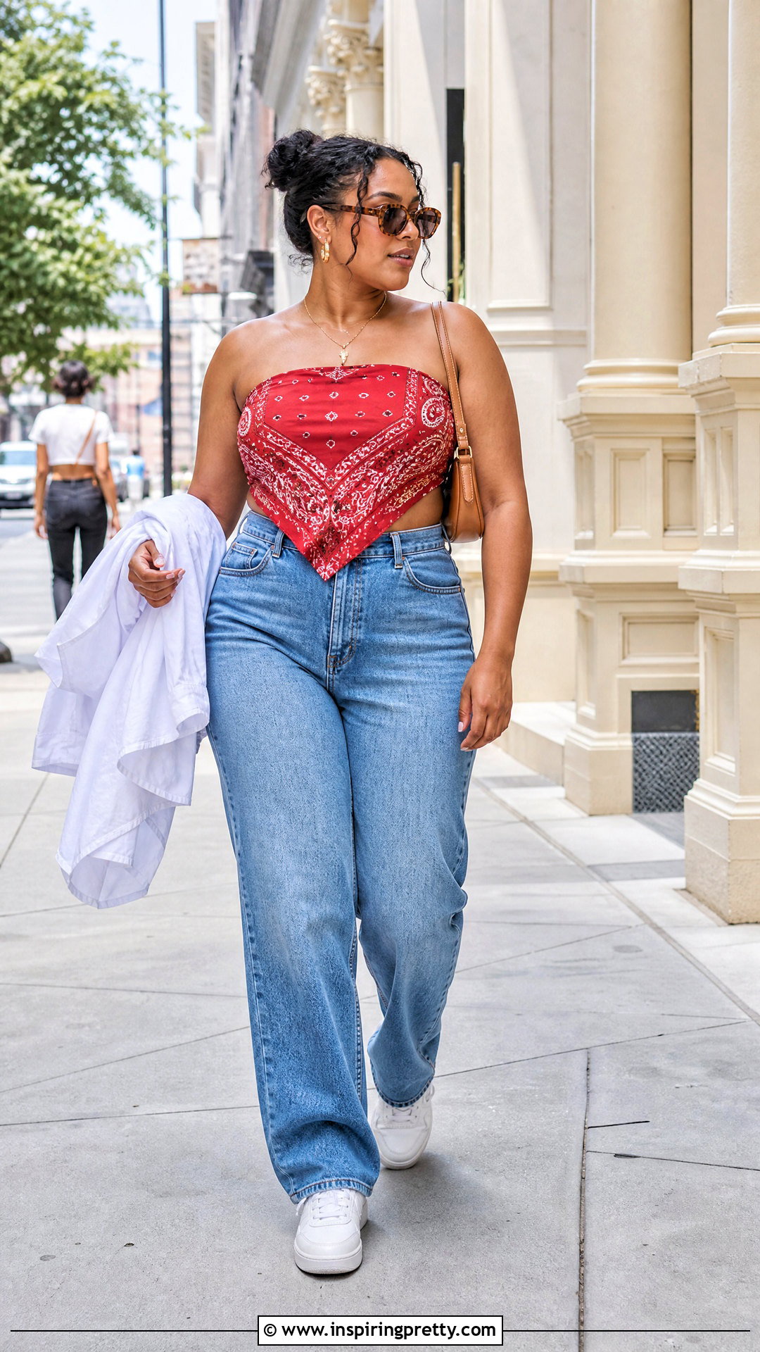 Bandana Top With High Waisted Jeans - 25 cute bandana tops outfit ideas