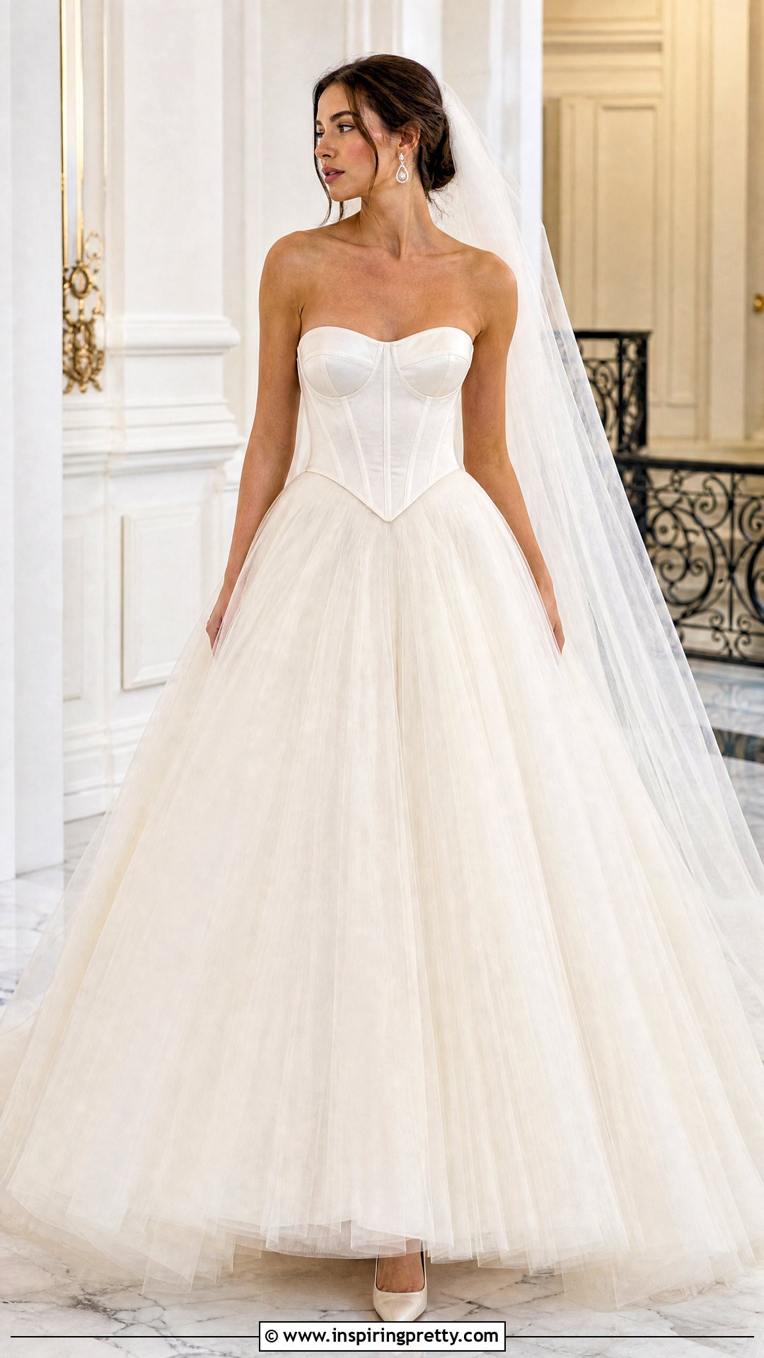 Basque Waist Bustier Wedding Dress - 25 wedding dress with bustier top outfit ideas