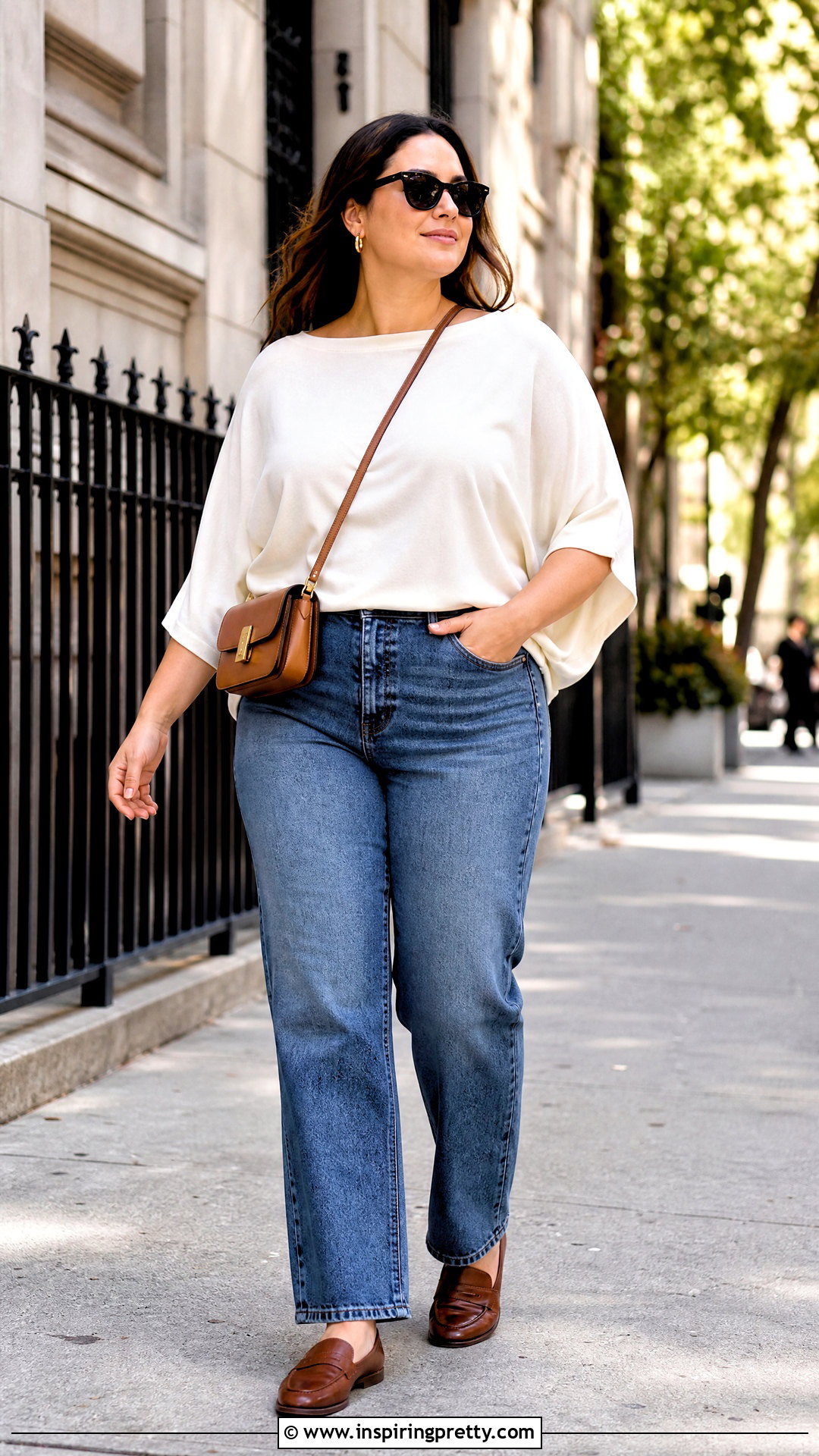 Batwing Top With Straight Leg Jeans Outfit - 20 Batwing Top Outfit Inspirations