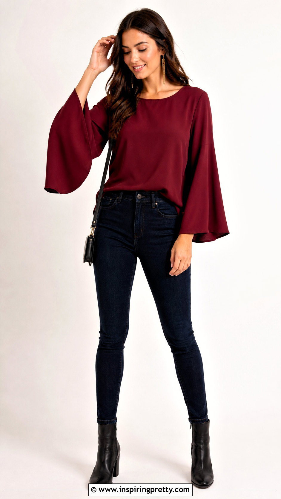 Bell Sleeve Top And Skinny Jeans Arm Lift Pose - 50 jeans top photoshoot poses