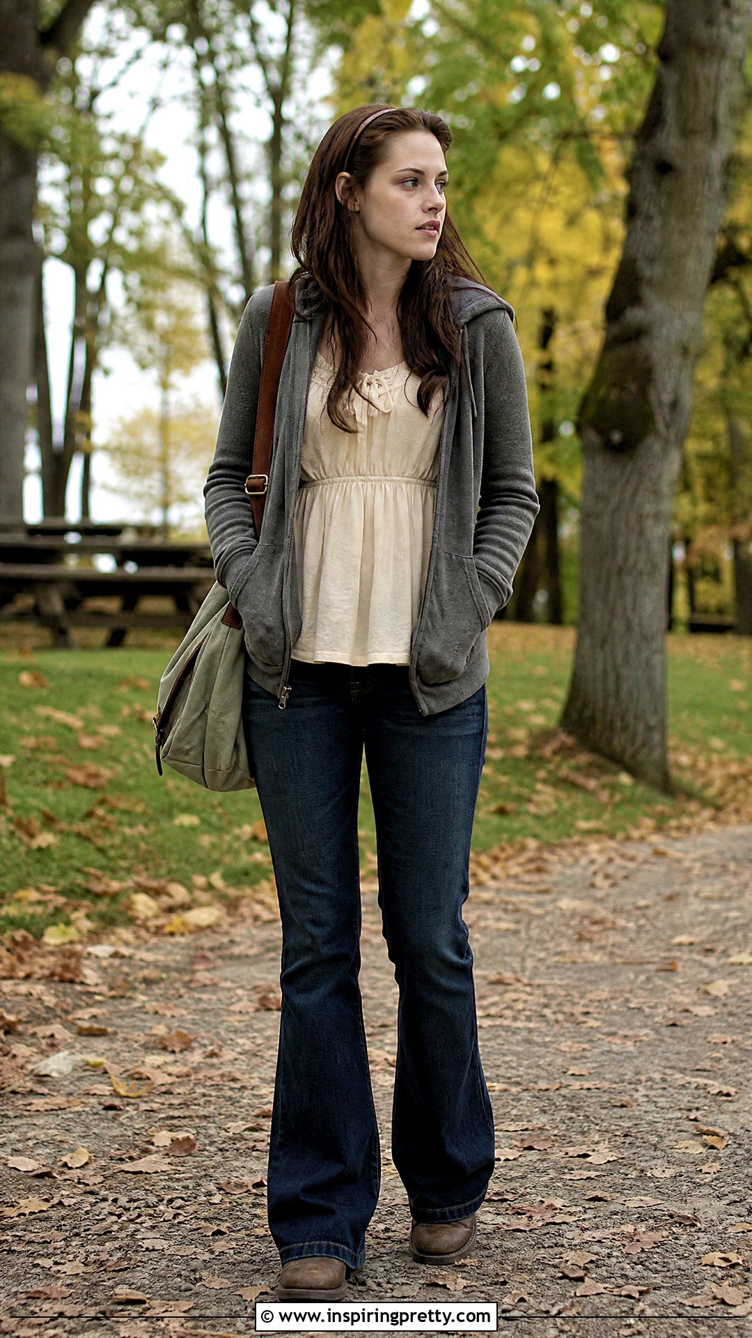 Bella Swan Cream Babydoll Top and Dark Denim Outfit - 25 Bella Swan Style Tops outfit ideas