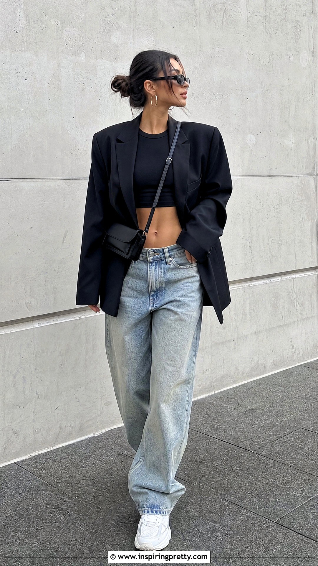 Black Crop Top And Oversized Blazer With Baggy Jeans - 20 black crop top blazer outfit ideas