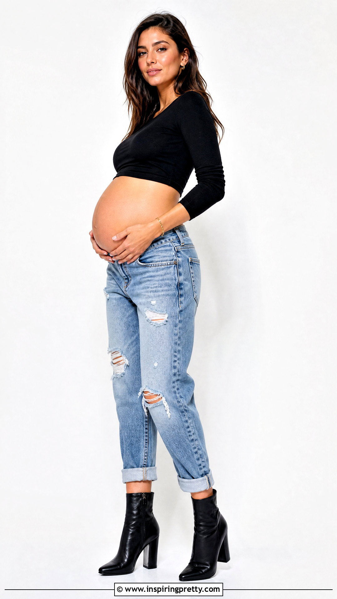 Black Crop Top And Ripped Jeans Maternity Shoot - 20 crop top and jeans maternity shoots