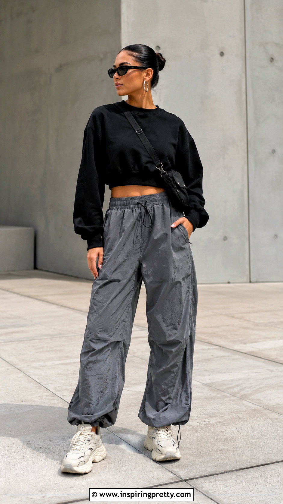 Black Crop Top Sweatshirt With Parachute Pants - 20 Black Crop Top Sweatshirt outfits