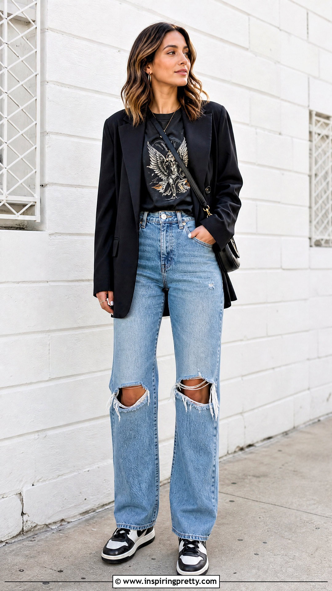 Black Graphic T Shirt And Distressed Jeans Outfit - 50 black top and jeans outfit ideas