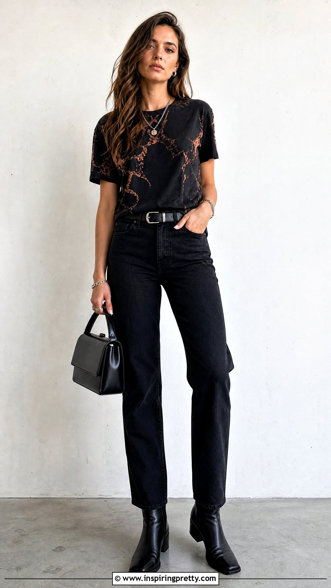 Bleach Top With Monochrome Black Outfit - 50 bleach top outfit ideas
