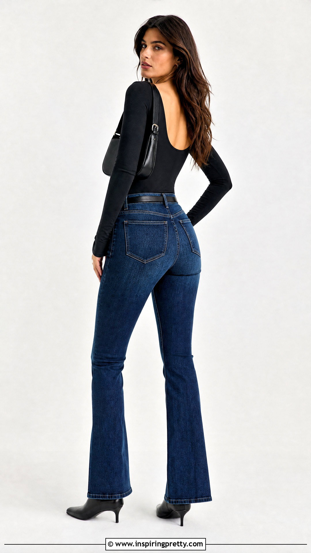 Bodysuit And Flared Jeans Over The Shoulder Pose - 50 Poses In Jeans Top Aesthetic Ideas
