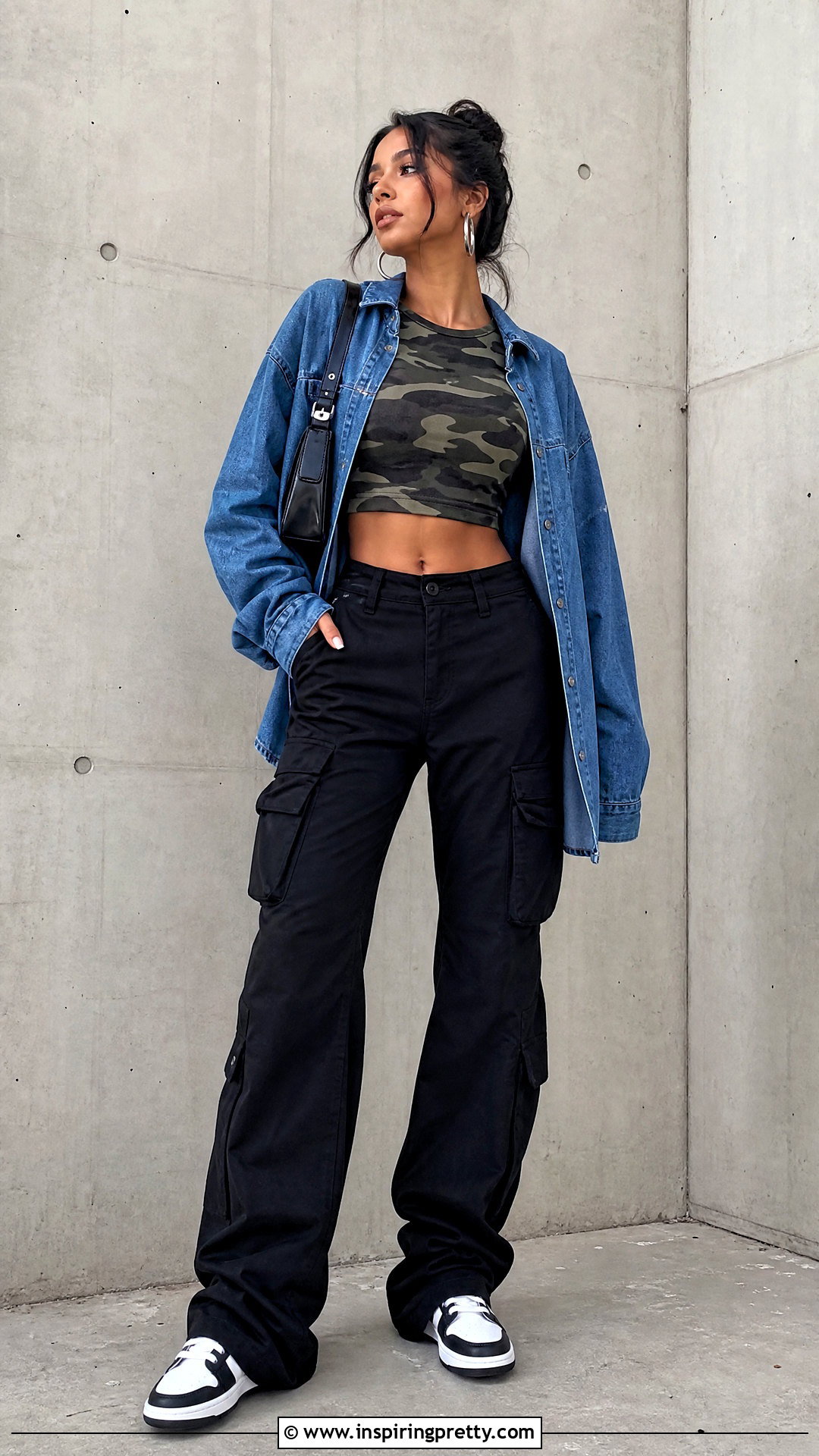 Camo Print Crop Top With Black Cargo Pants - 20 camo print casual top outfit ideas