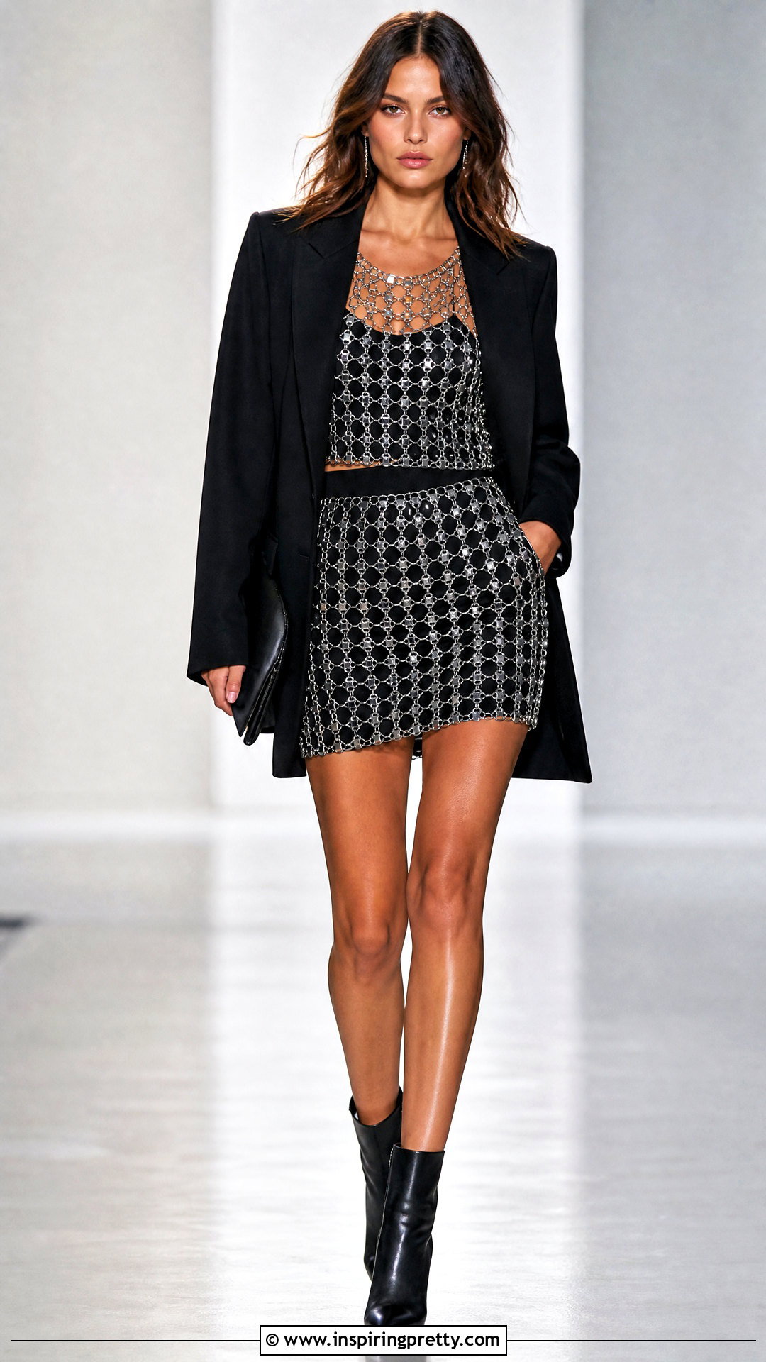Chain Top With Matching Chain Skirt - 50 chain top outfit ideas