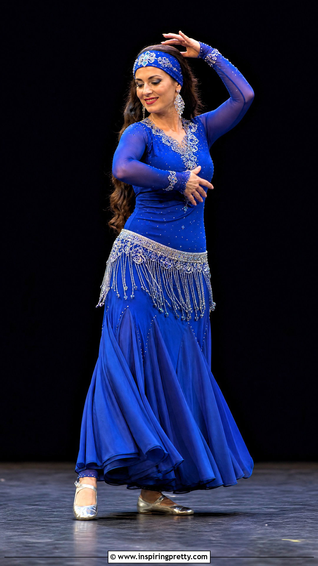 Covered Belly Dancing Top With Full Skirt - 25 belly dancing tops outfit ideas