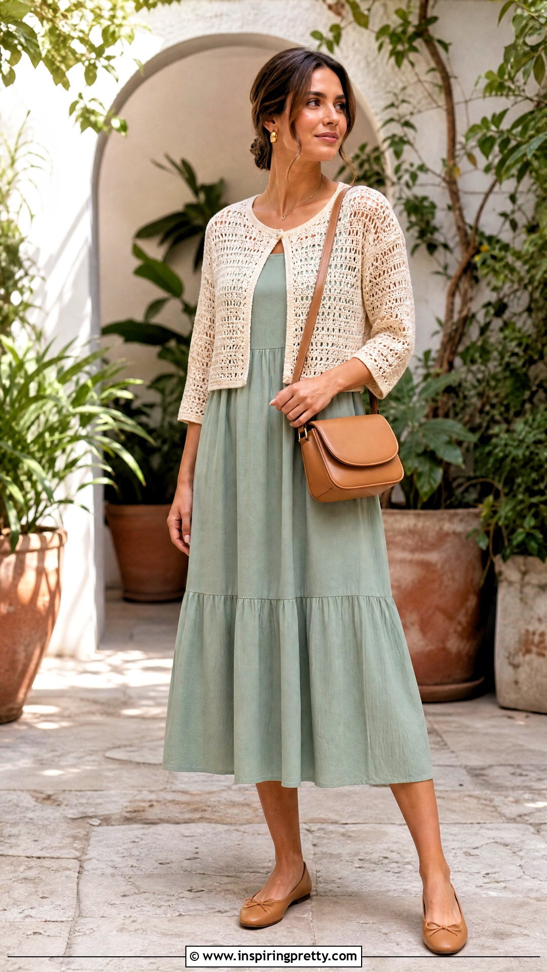 Cropped Crochet Cardigan Over Midi Dress - 50 top au crochet ideas