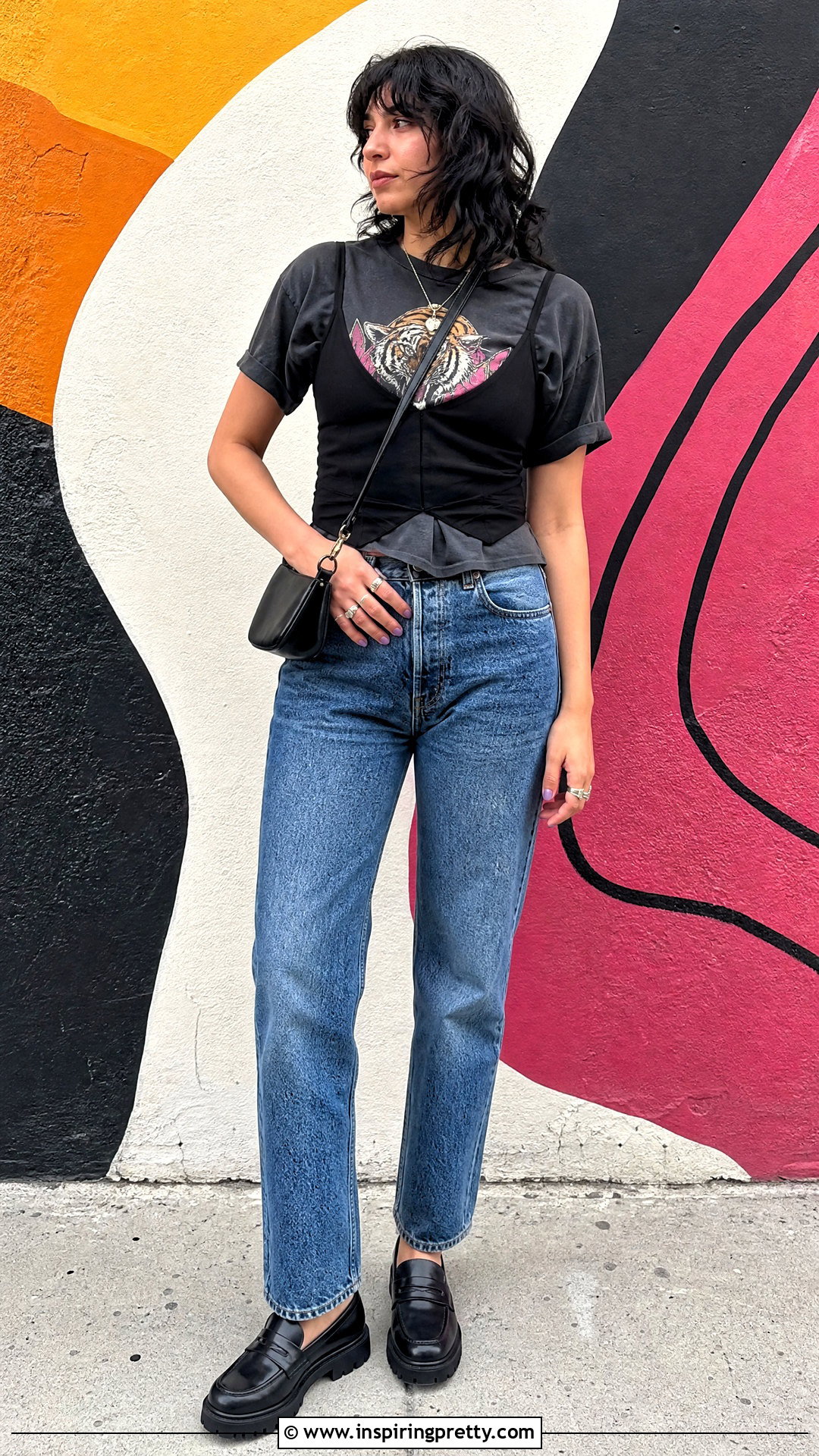 Cupless Top With Graphic T Shirt And Jeans - 25 Cupless Top outfit ideas