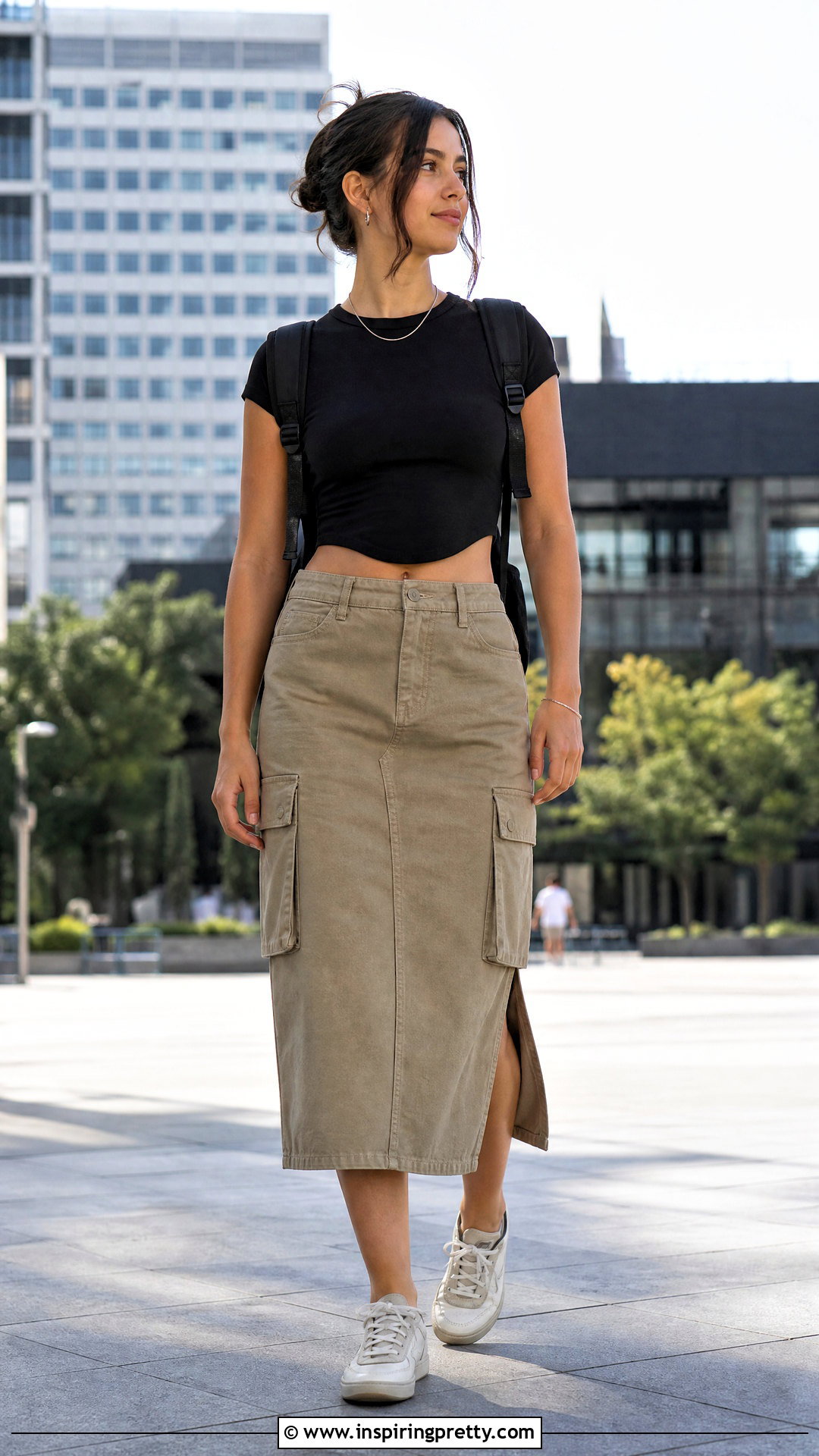 Curved Hem Shirt Crop Top With Cargo Skirt - How To Make A Shirt Look Like A Crop Top (25 Ways)