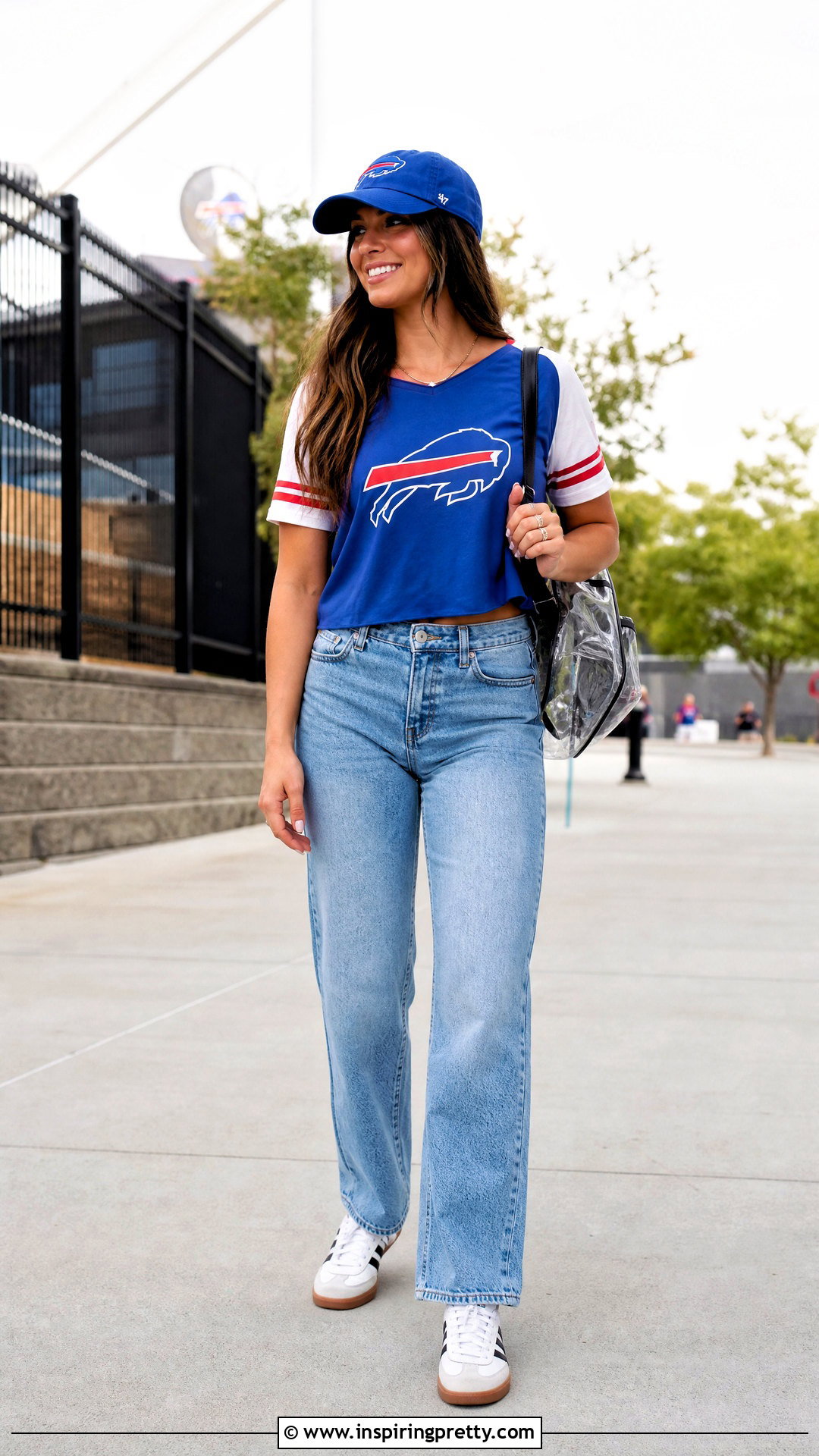 DIY Jersey Sleeve Game Day Tee Outfit - 25 Game Day Tops Diy Ideas