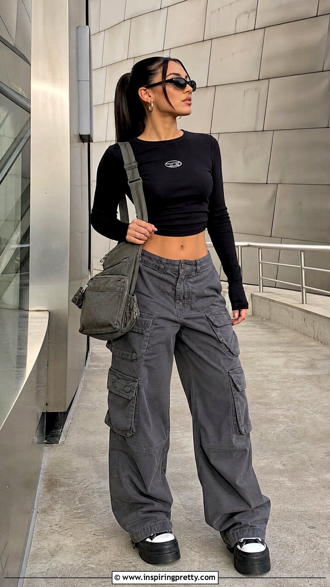Diesel Long Sleeve Crop Top With Cargo Pants - 50 diesel top outfit ideas
