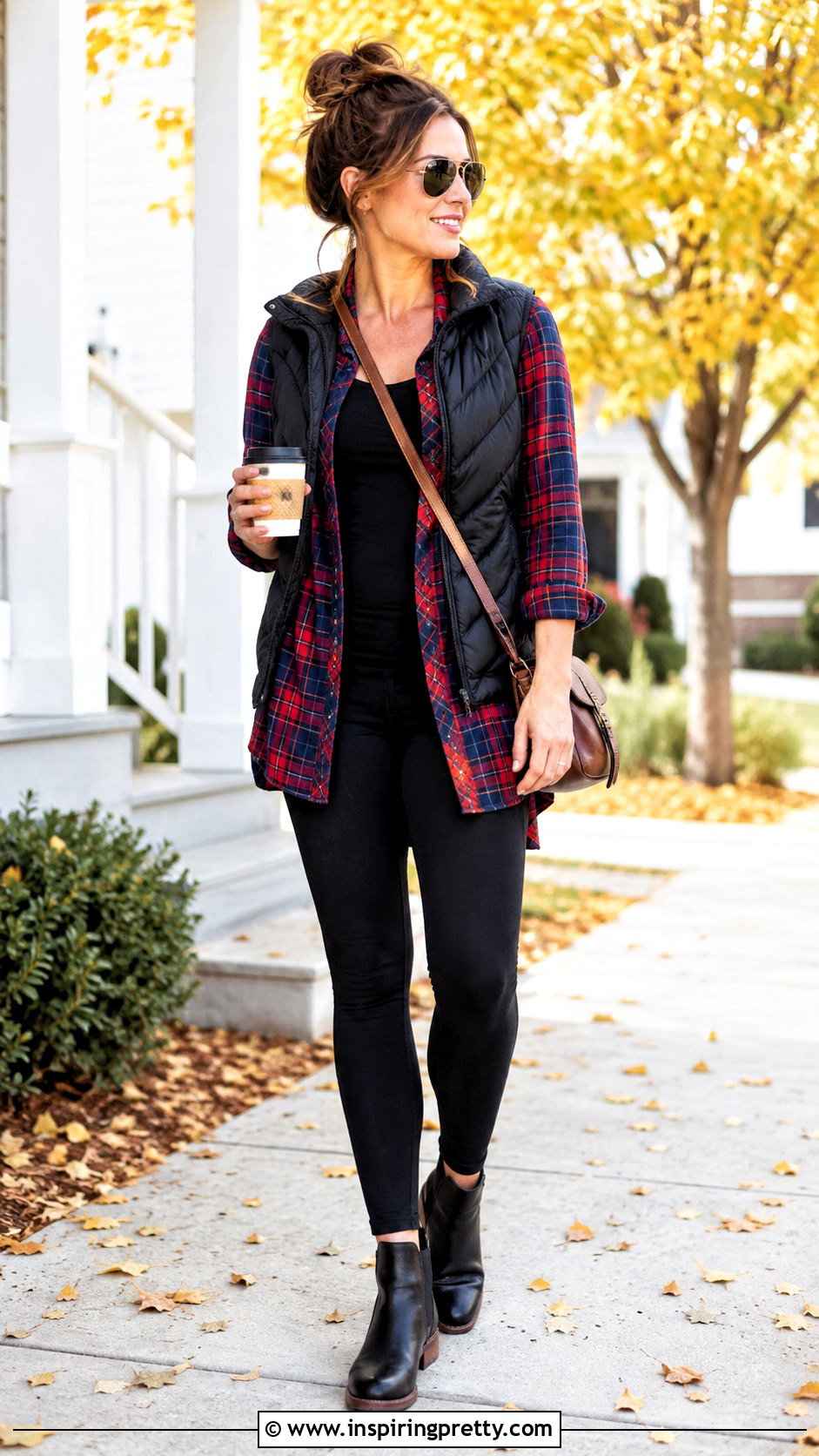 Flannel Shirt And Black Leggings Outfit - 50 must have tops outfit ideas