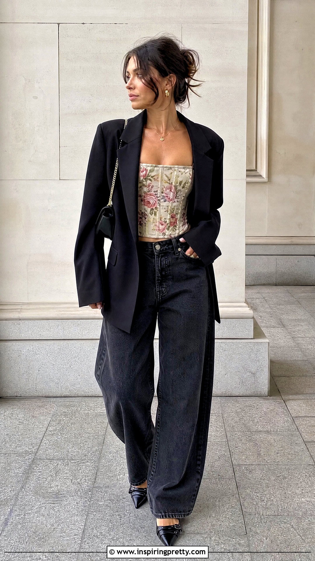Floral Corset Top With Baggy Black Jeans - 20 Floral Top With Black Jeans Outfit ideas