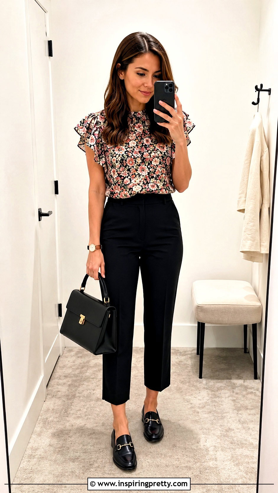 Floral Flutter Sleeve Top With Cropped Pants - 20 floral flutter sleeve top outfit ideas