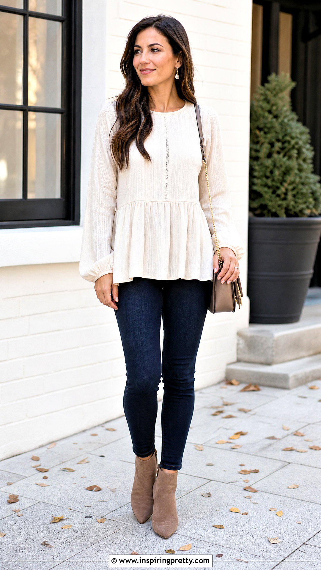 Flowy Peplum Top With Skinny Jeans - 50 flowy tops outfit ideas