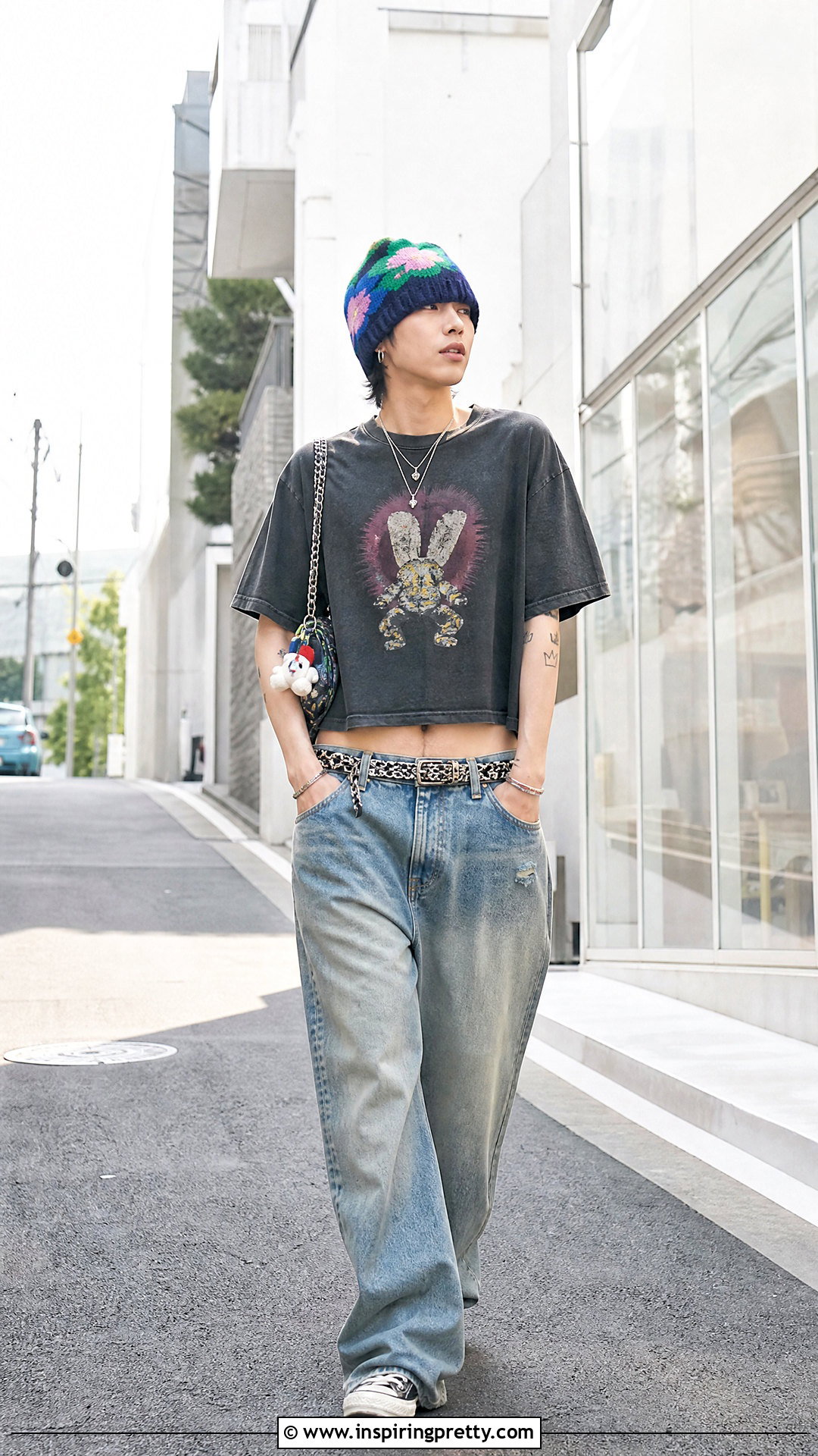 G Dragon Graphic Crop Tee Outfit - 25 male kpop idols in crop tops outfit ideas