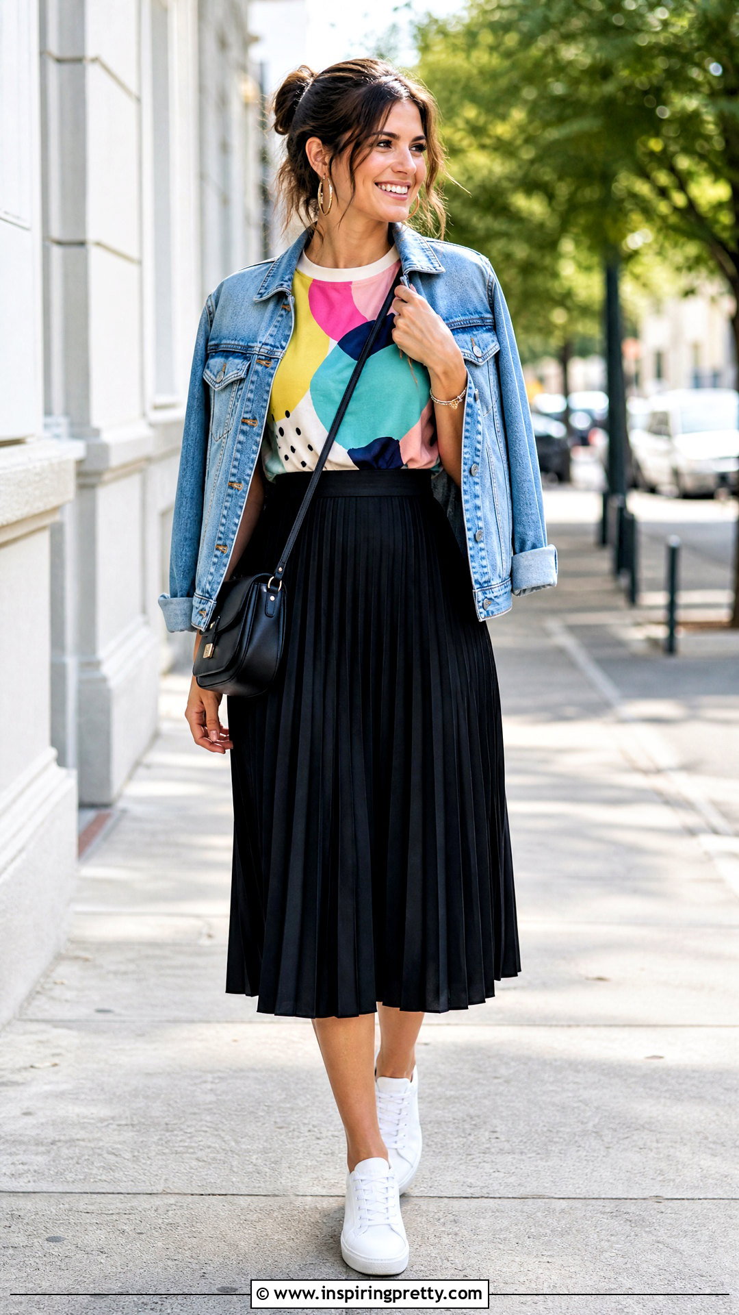Graphic Short Top With Pleated Midi Skirt - 50 short tops outfit ideas