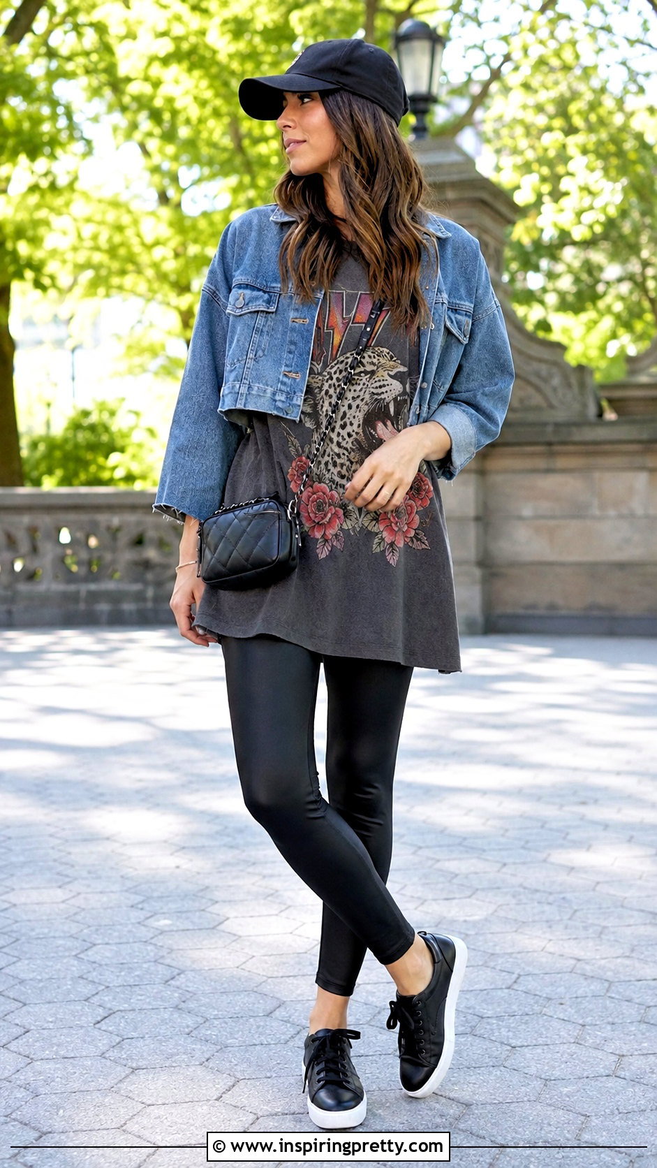Graphic Tunic Top With Leggings And Sneakers - 50 Tunic Top outfit ideas