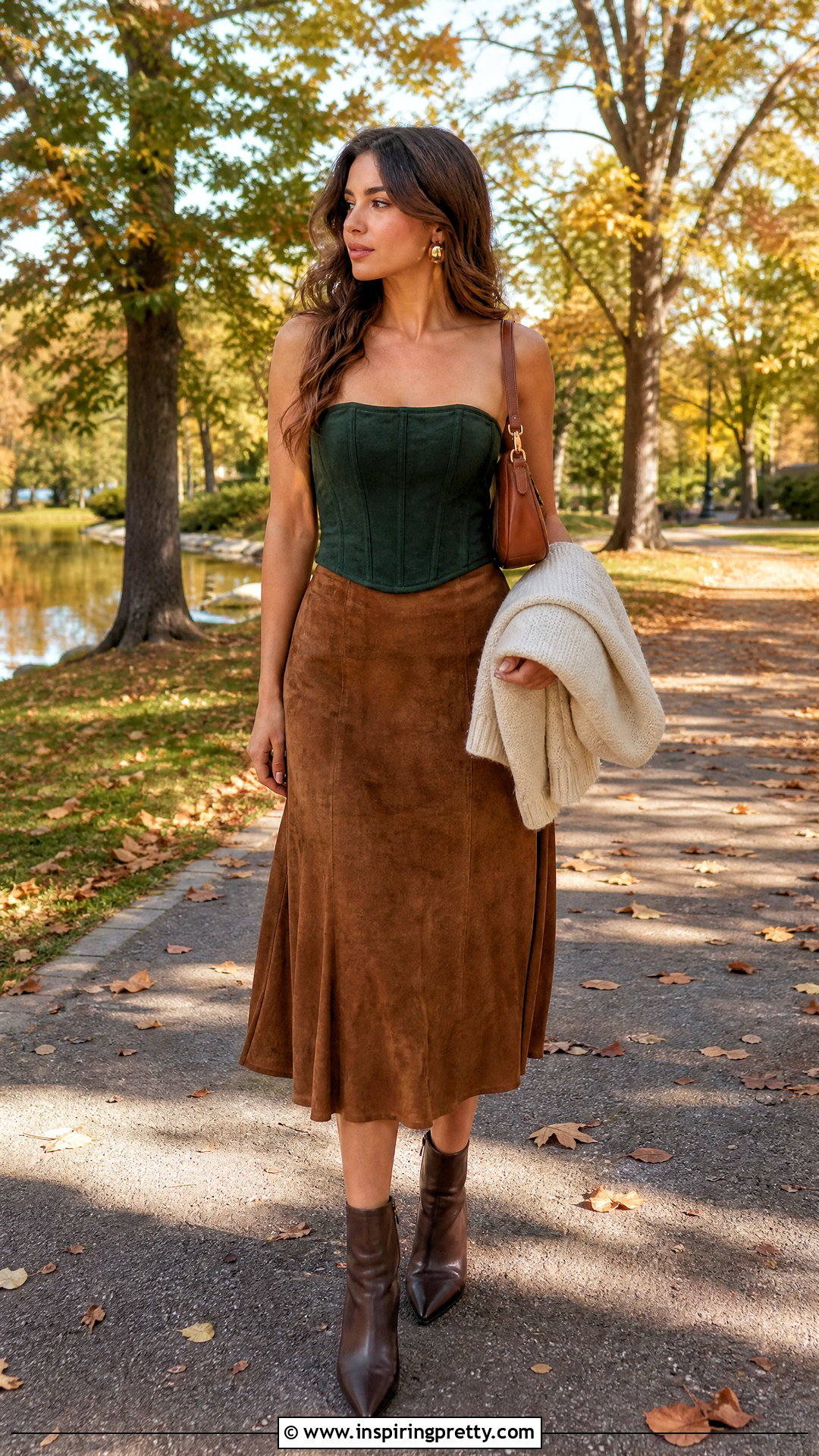 Green Strapless Corset Top With Brown Suede Skirt - 20 green strapless corset top outfit ideas