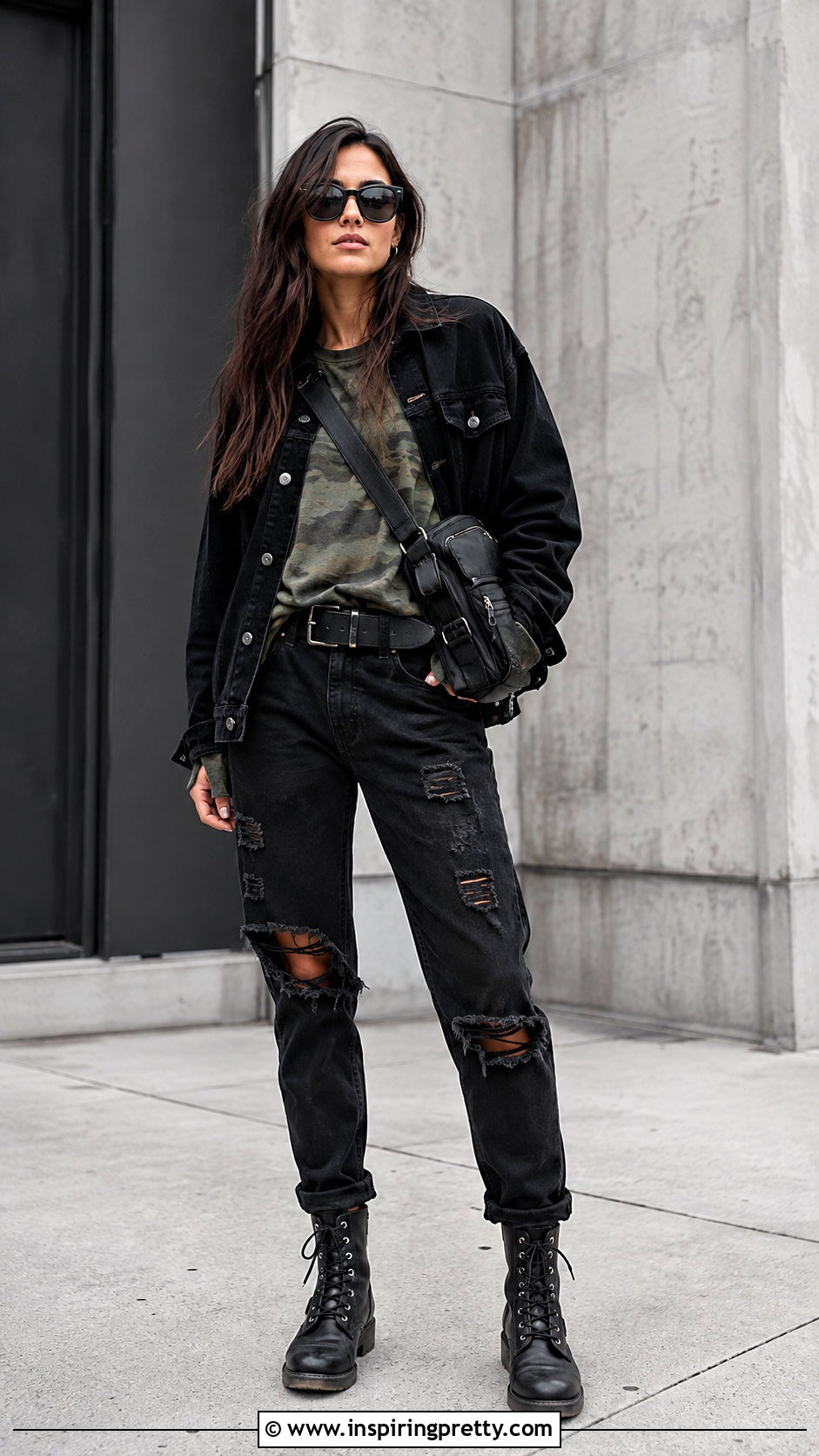 Grunge Camo Tee With Black Denim - 50 grunge tops outfit ideas