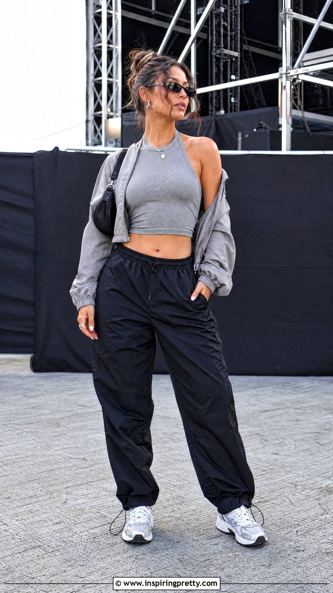 Halter Neck Top With Parachute Pants - 50 halter neck tops outfit ideas