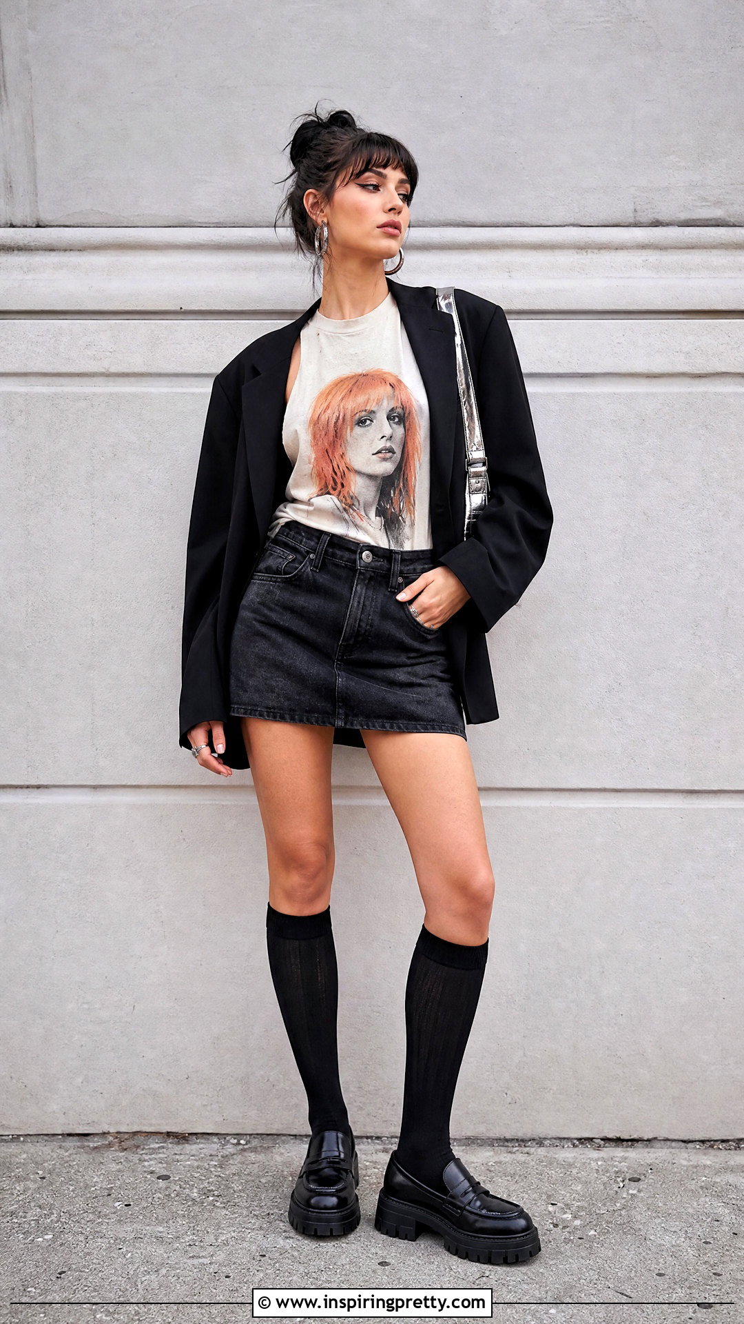 Hayley Williams Tank Top With Black Mini Skirt - 25 hayley williams tank tops