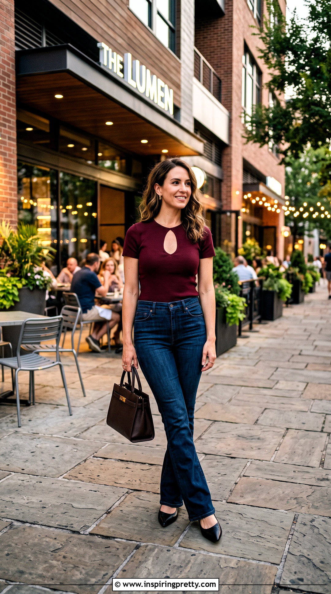 Keyhole Short Top With Dark Wash Jeans - 50 short tops designs for jeans