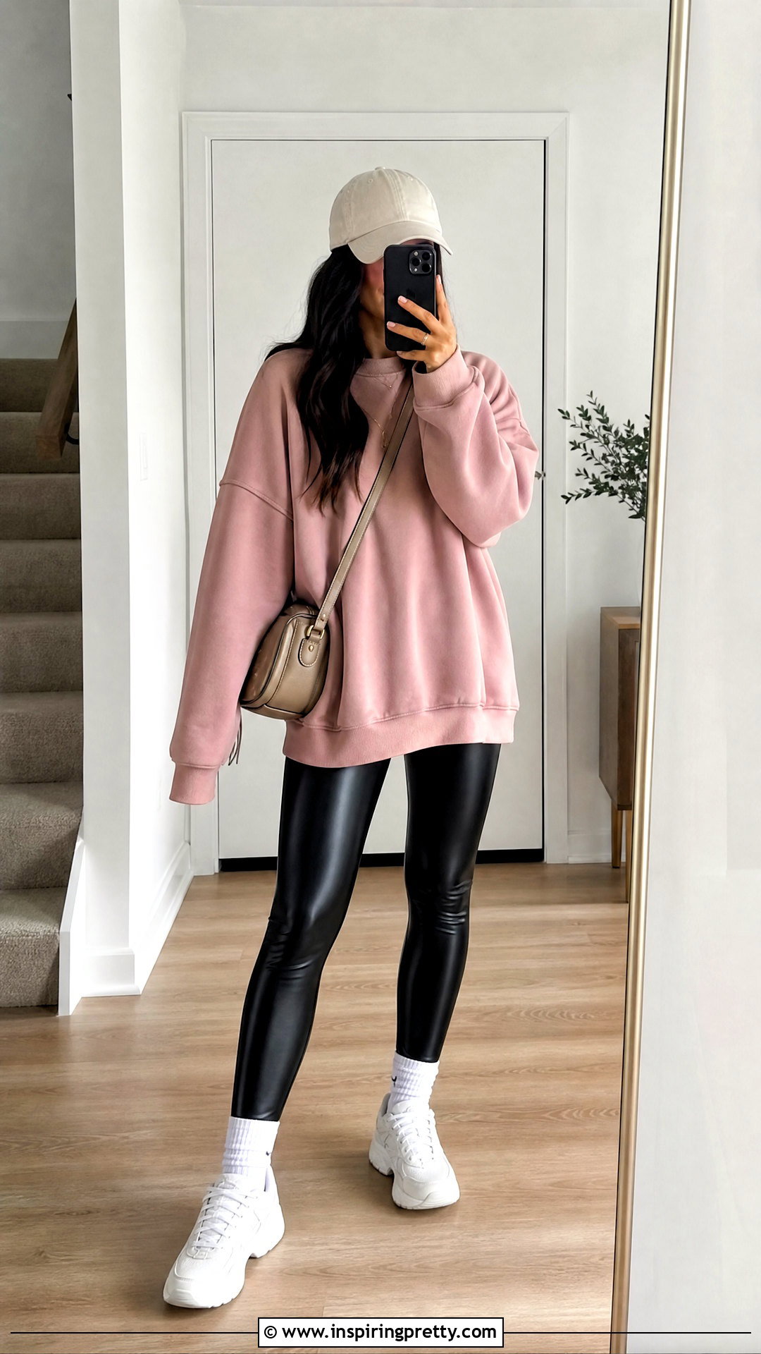 Leather Leggings With An Oversized Sweatshirt - 25 Tops For Leather Leggings