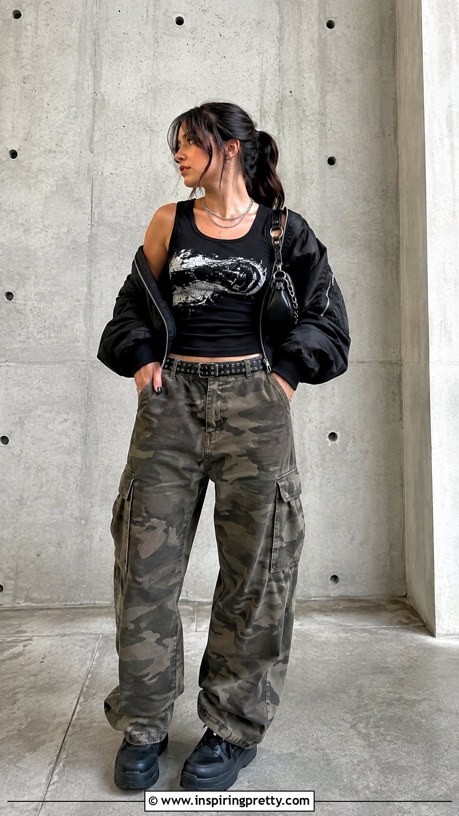Limp Bizkit Tank Top With Camo Cargo Pants - 25 limp bizkit tank top outfit ideas
