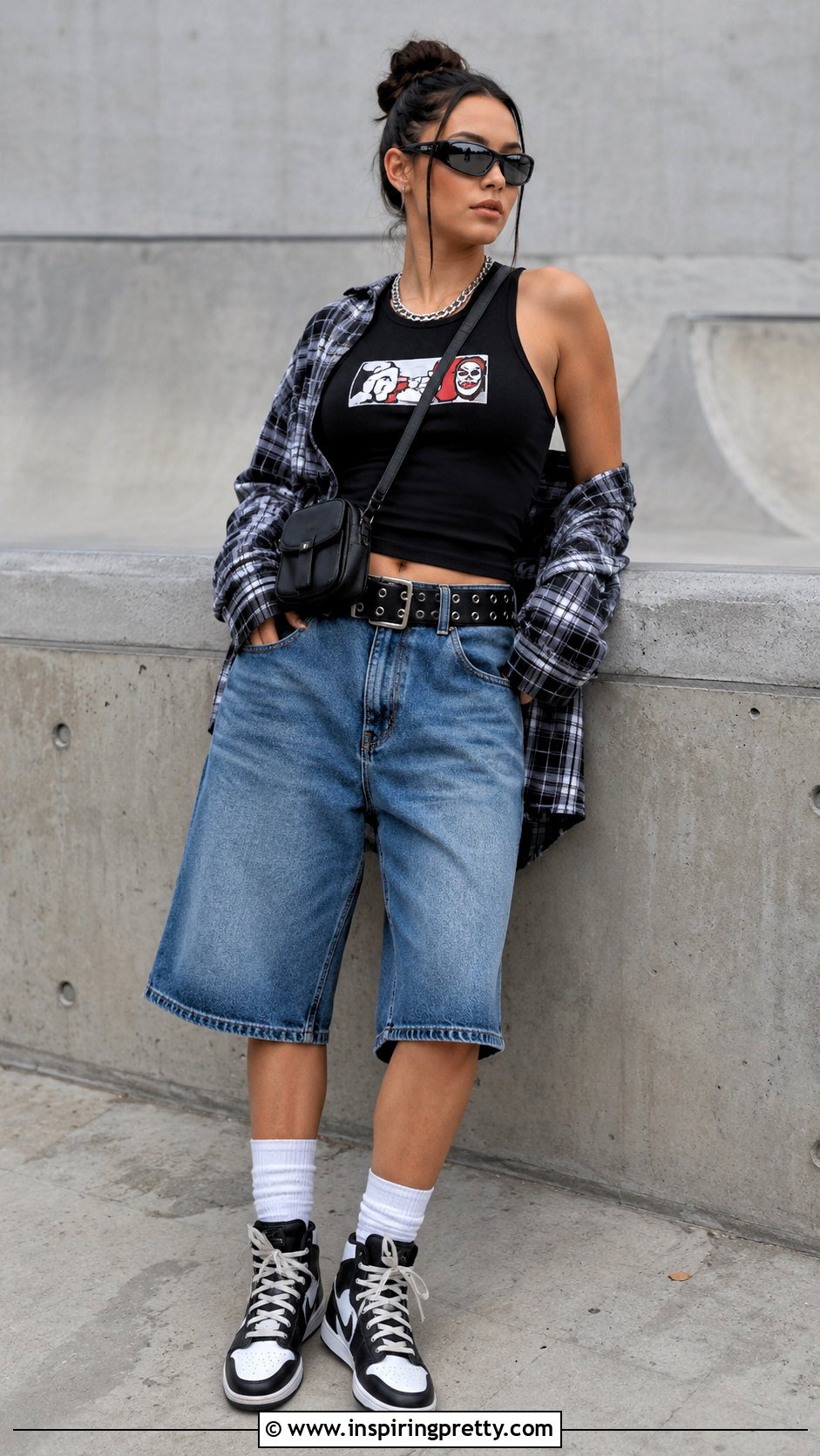 Limp Bizkit Tank Top With Oversized Jorts - 25 limp bizkit tank top outfit ideas