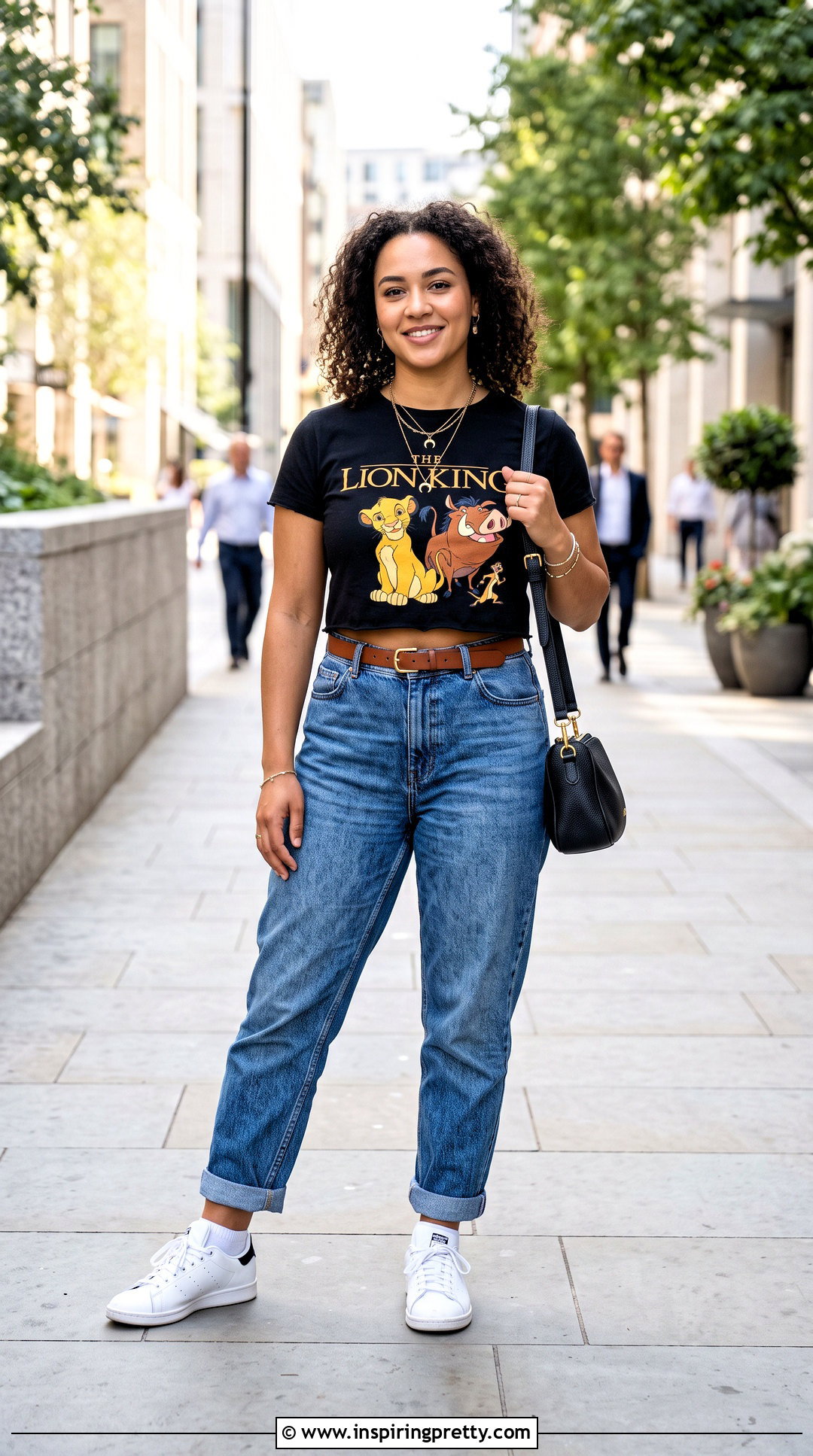 Lion King Crop Top With Boyfriend Jeans - 20 Lion King Crop Top outfit ideas