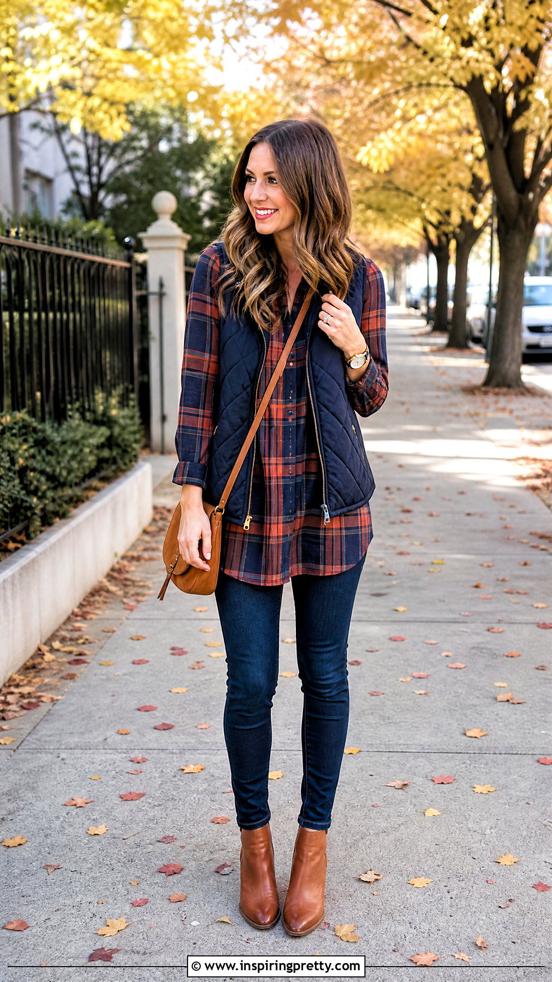 Long Plaid Tunic With Jeans And Boots - 50 long tunic tops outfit ideas