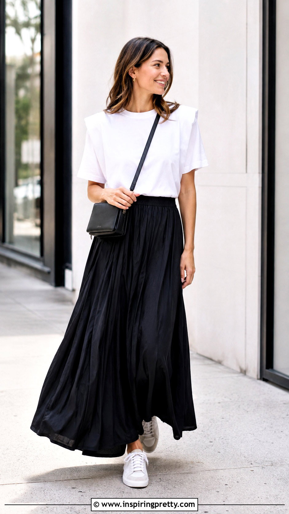Longline T Shirt Top With Capri Pants - 50 modern tops outfit ideas