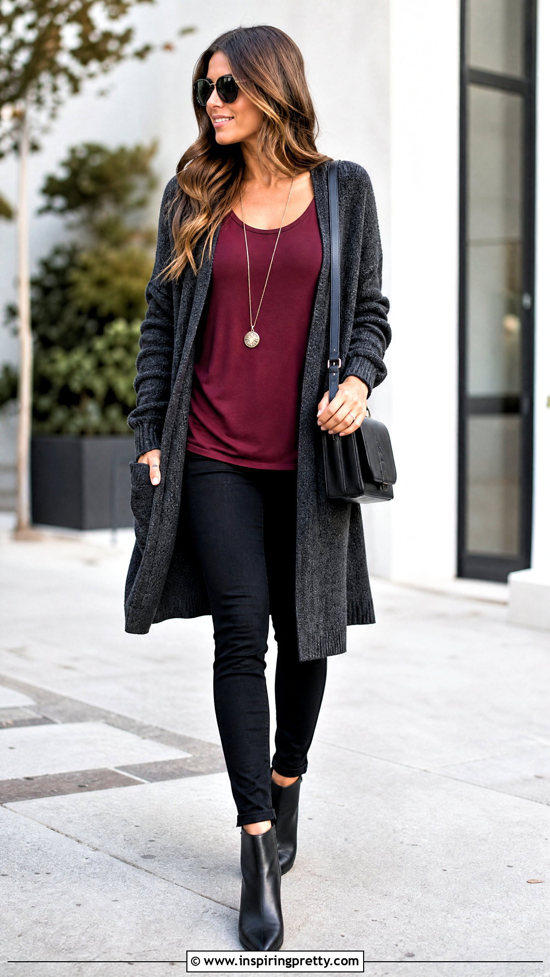 Longline Tank Top With Skinny Jeans - 50 tank top outfits with jeans