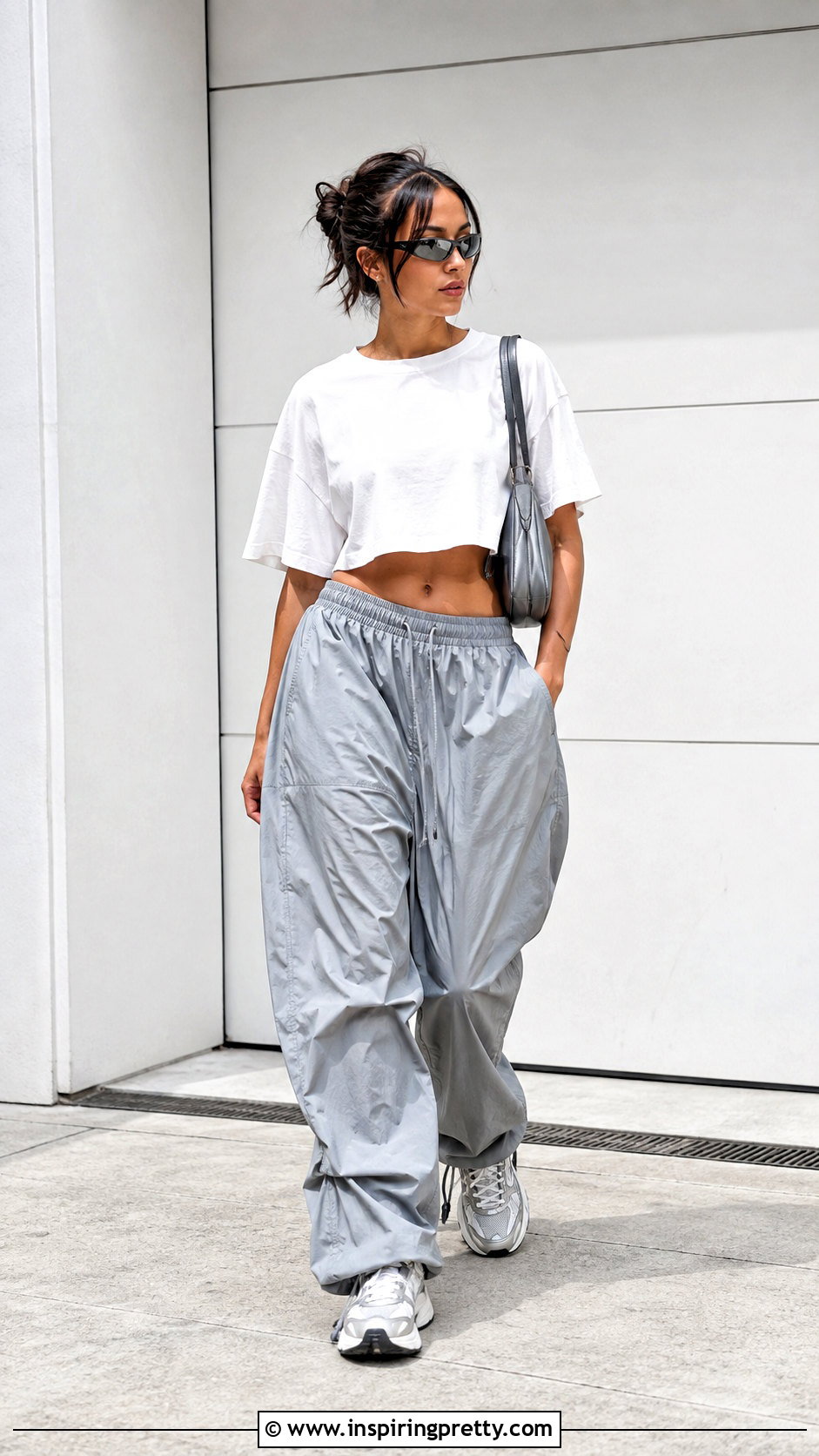 Loose Crop Top With Parachute Pants - 50 loose crop top outfits