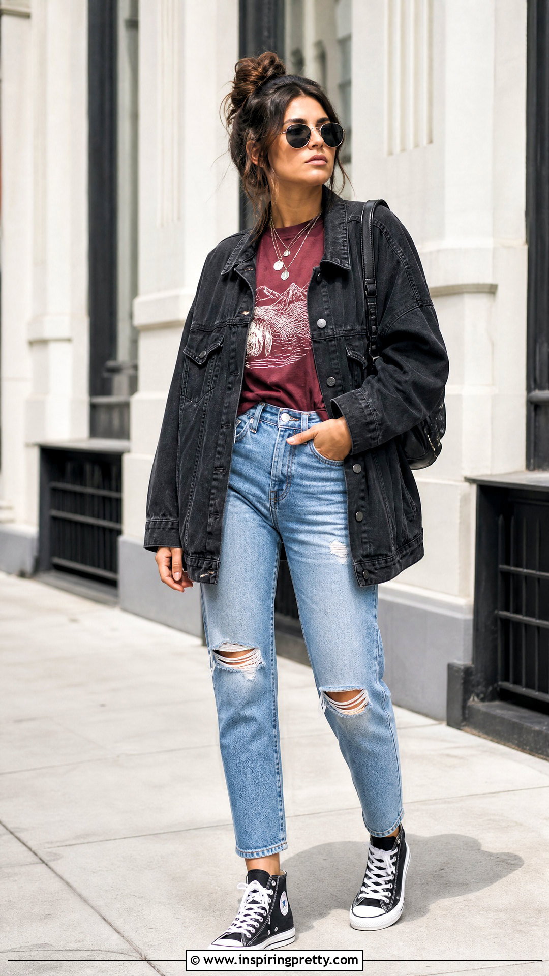 Maroon Graphic Tee With Ripped Jeans - 50 maroon top and jeans outfit ideas