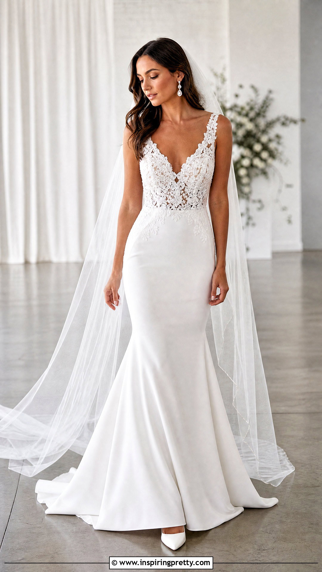 Mermaid Wedding Dress With Lace Top And Crepe Skirt - 25 Wedding Dresses Lace Top Plain Skirts