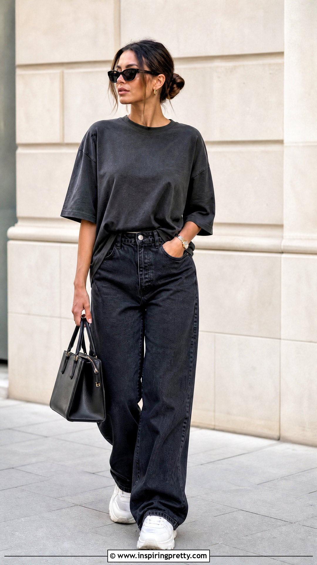 Oversized Cotton T Shirt With Baggy Jeans - 50 cotton tops designs for jeans
