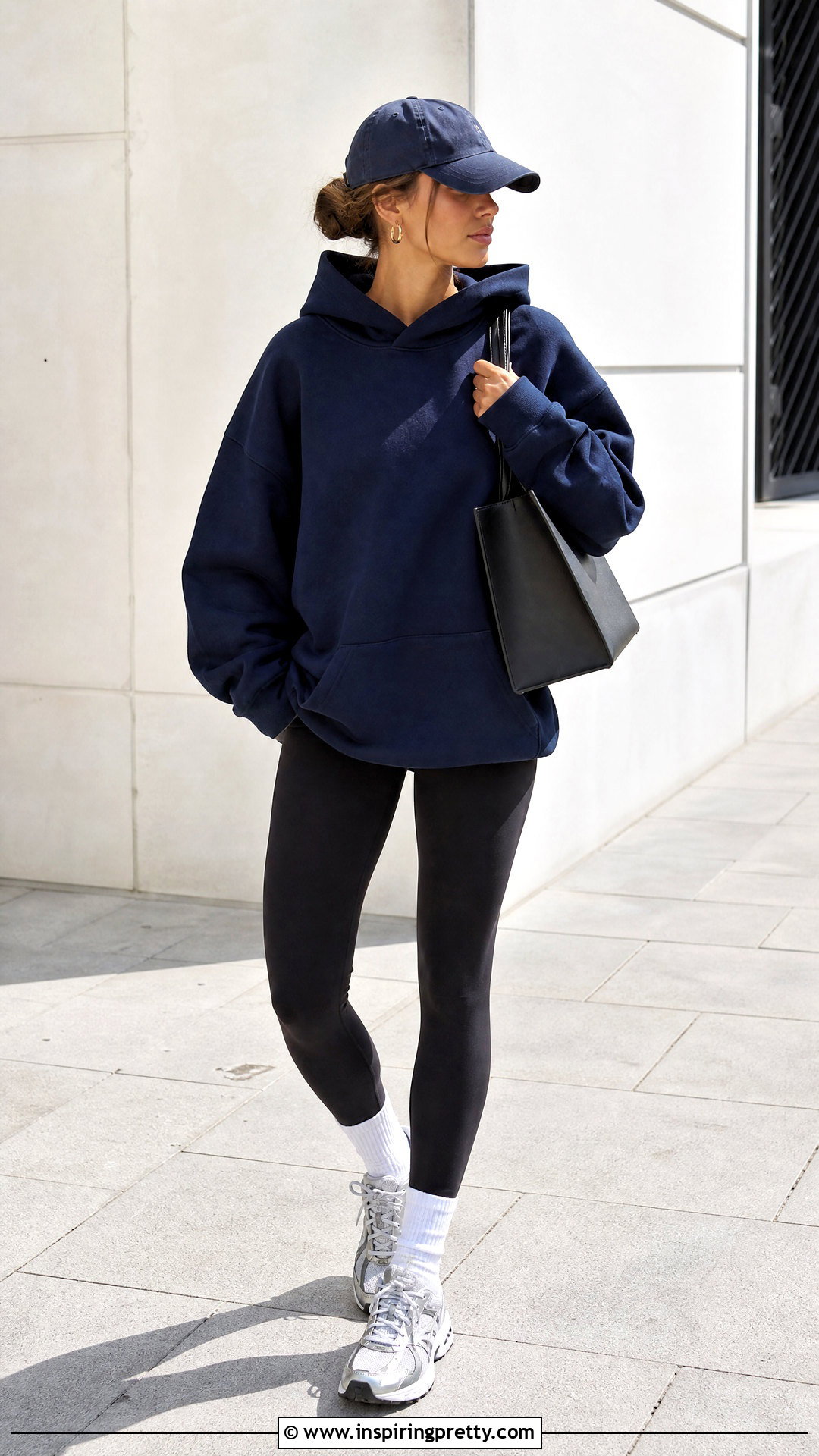 Oversized Hoodie And Leggings Streetwear Outfit - 50 streetwear tops outfit ideas