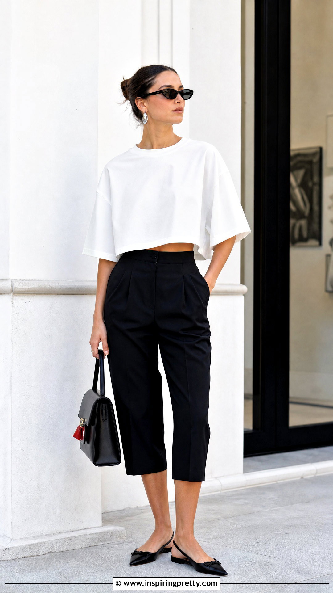 Oversized White Crop Top With Black Capri Pants Outfit - 25 oversized white crop top outfit ideas